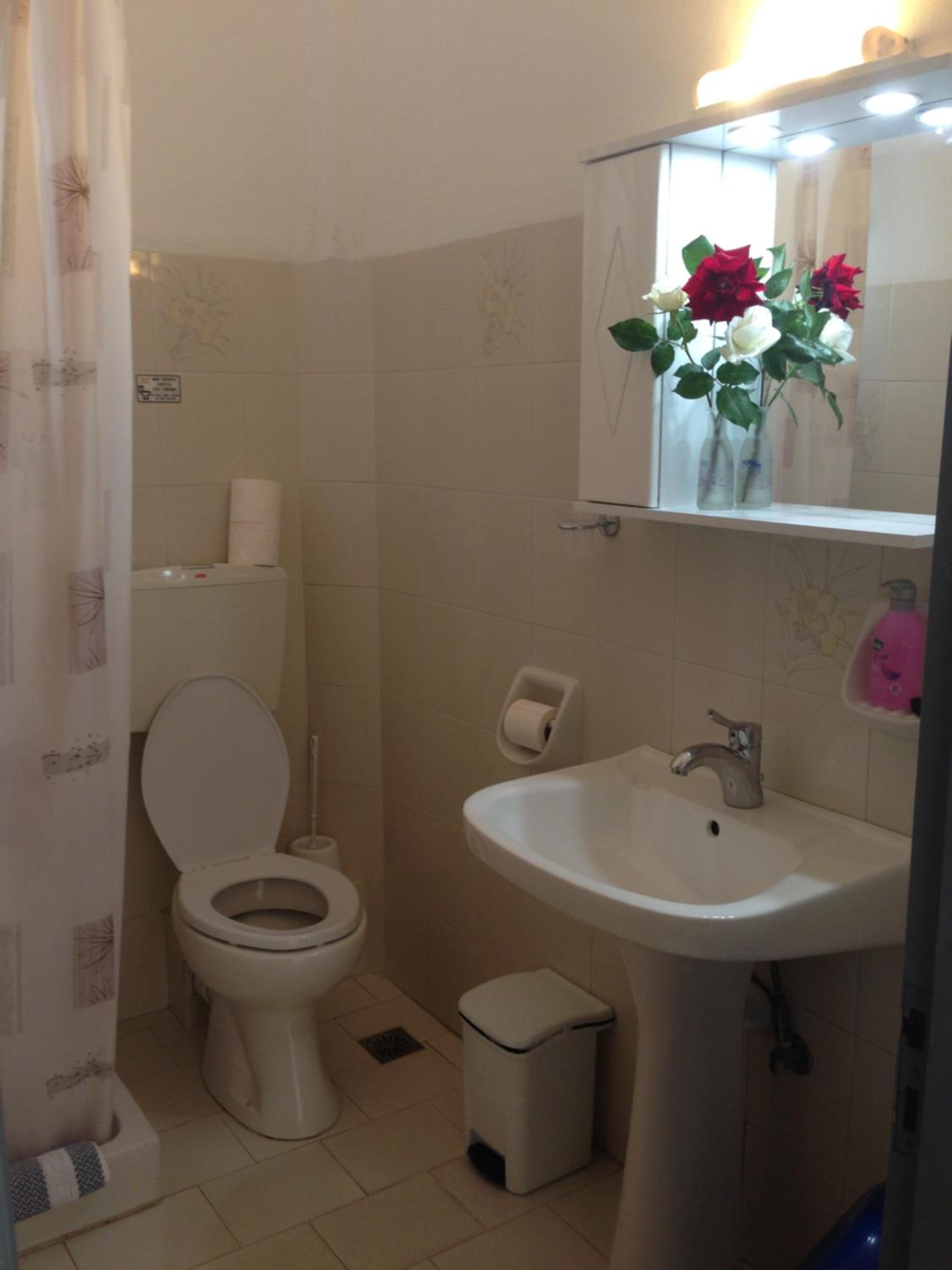 One-Bedroom Apartment (2 People) - Photo 29