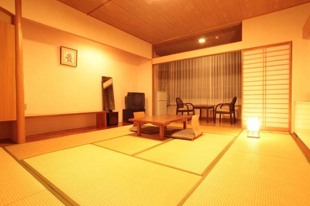 Quadruple Room with Private Bathroom photo 1