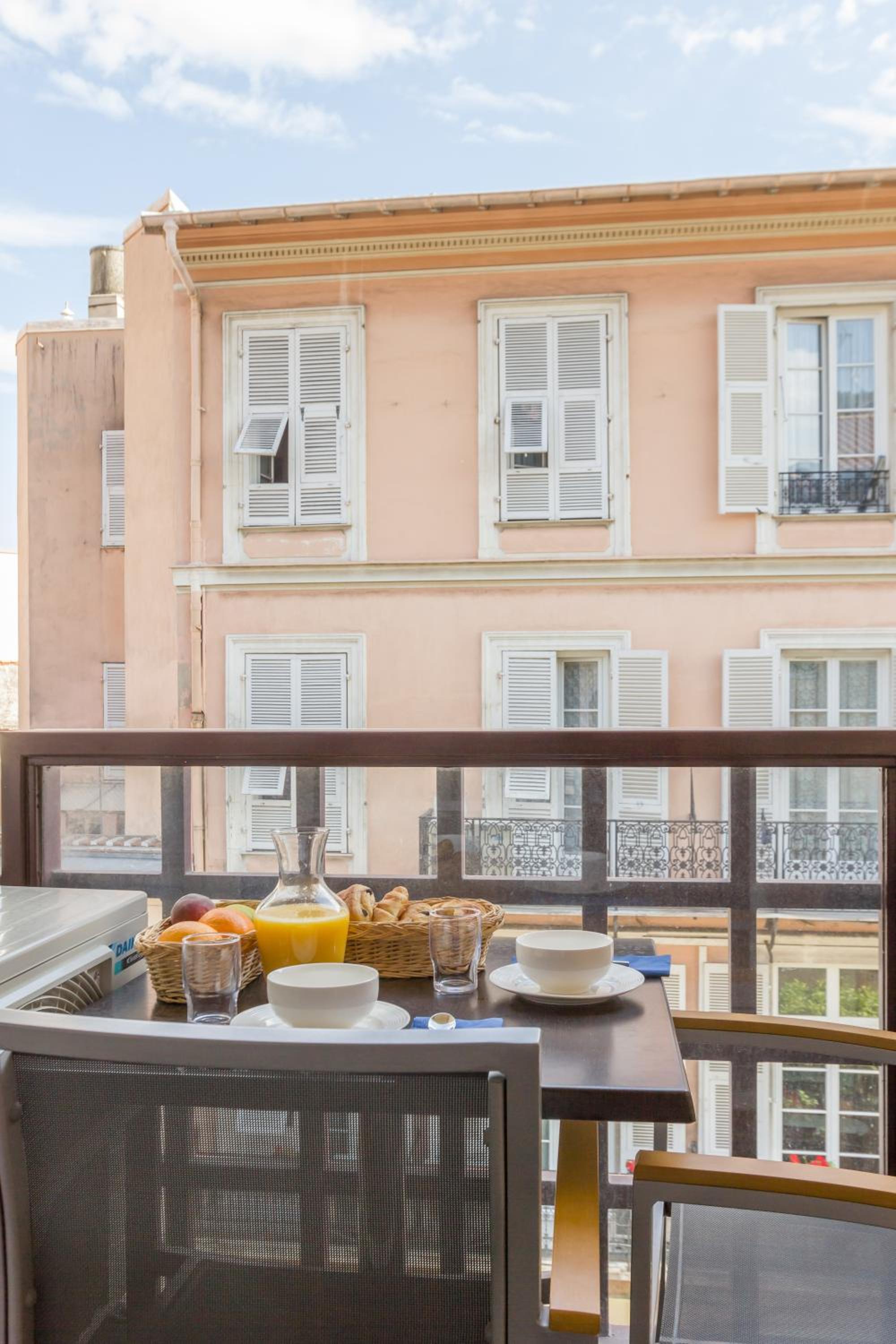 Studio with Sleepling Alcove, Air Conditioning and Balcony (4 People) - Photo 3