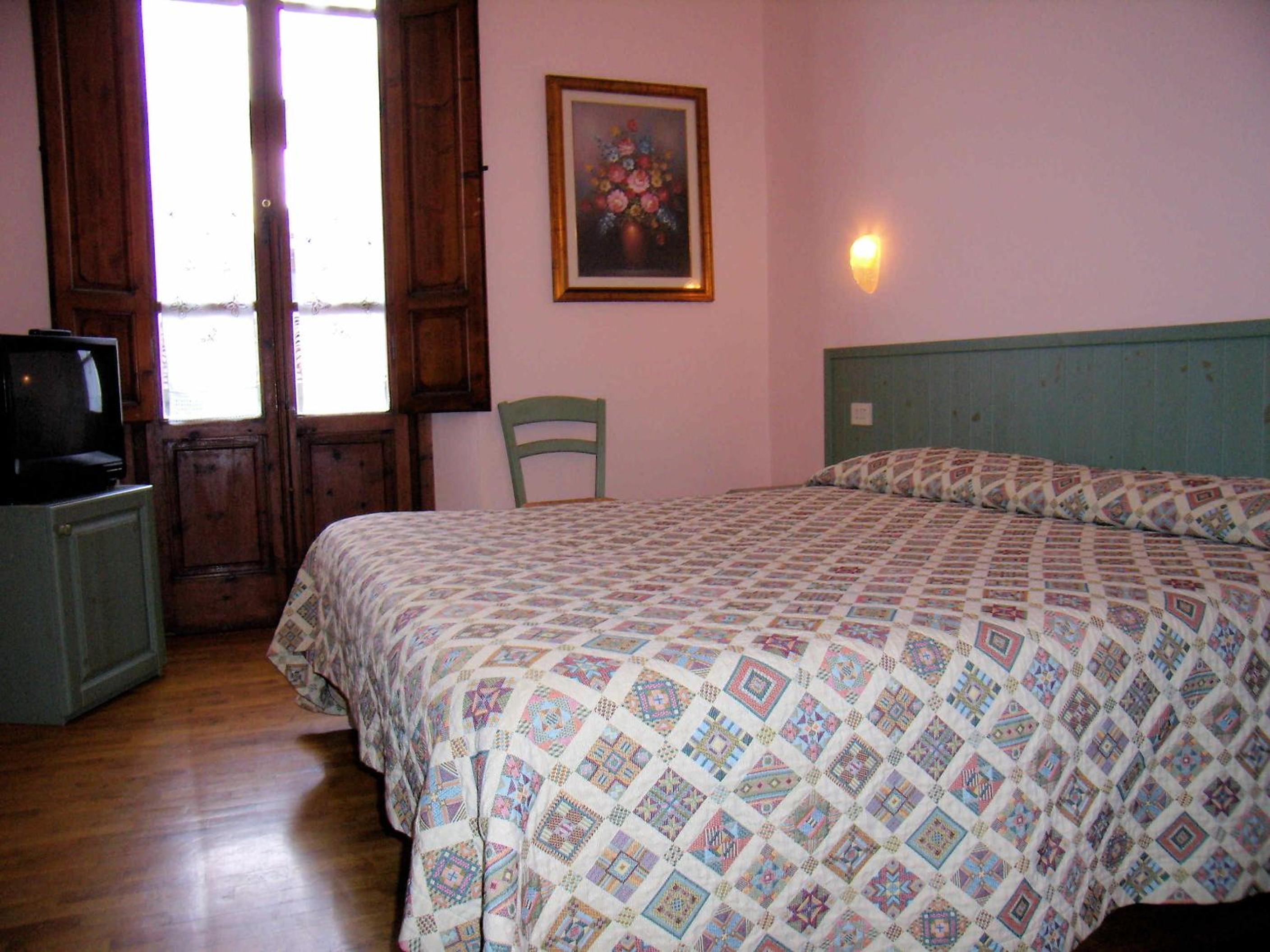 Double or Twin Room - Photo 15