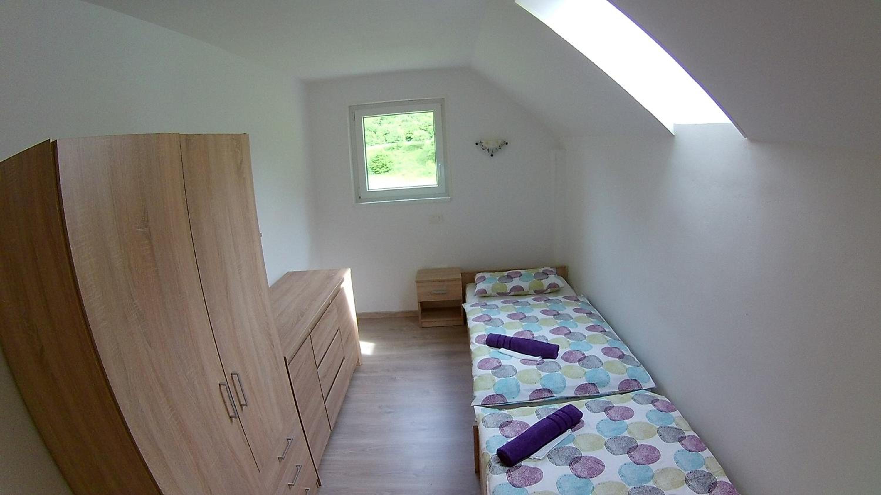 Apartment with Mountain View - Photo 18