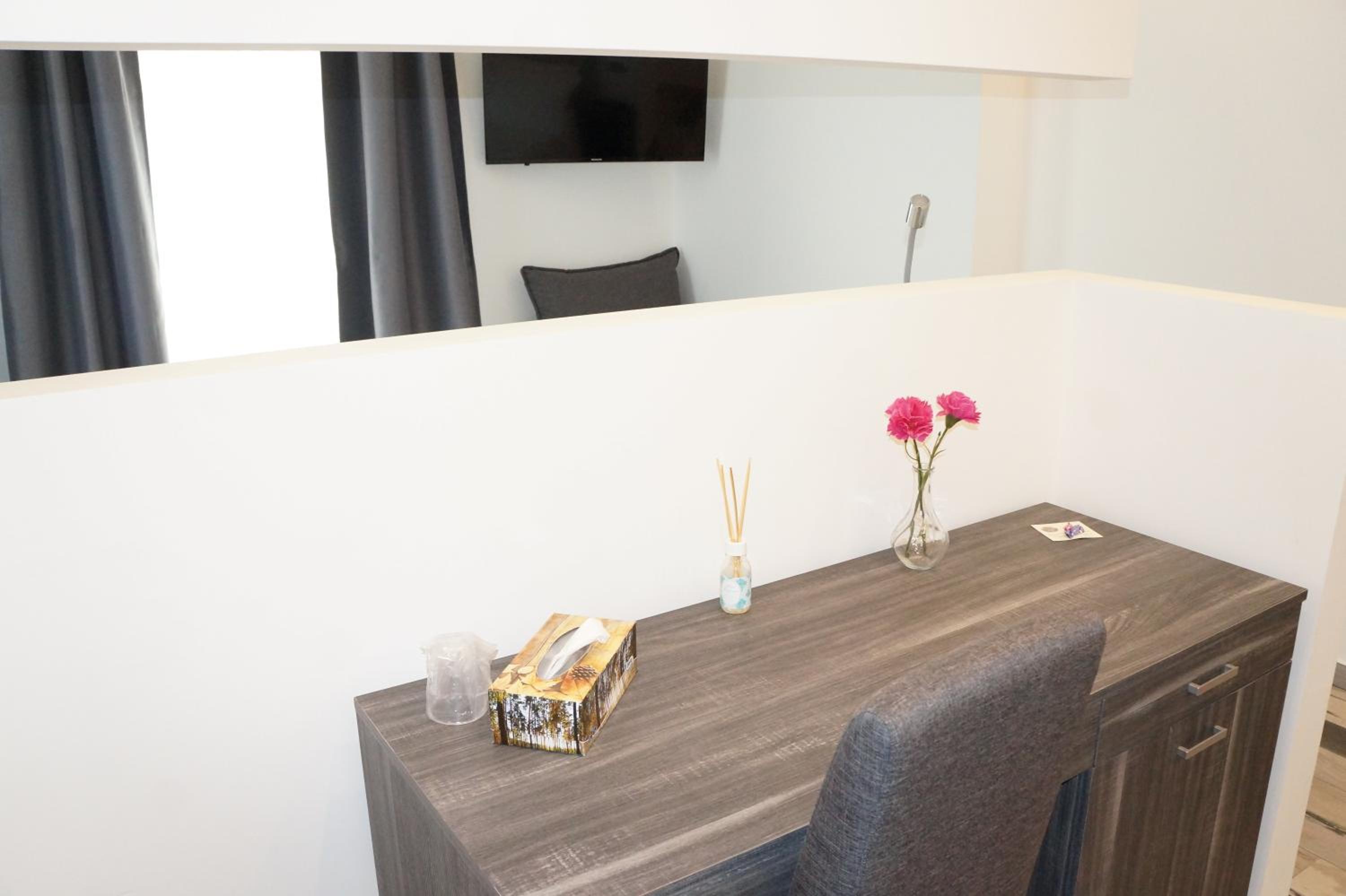 Deluxe Double Room with Balcony photo 3