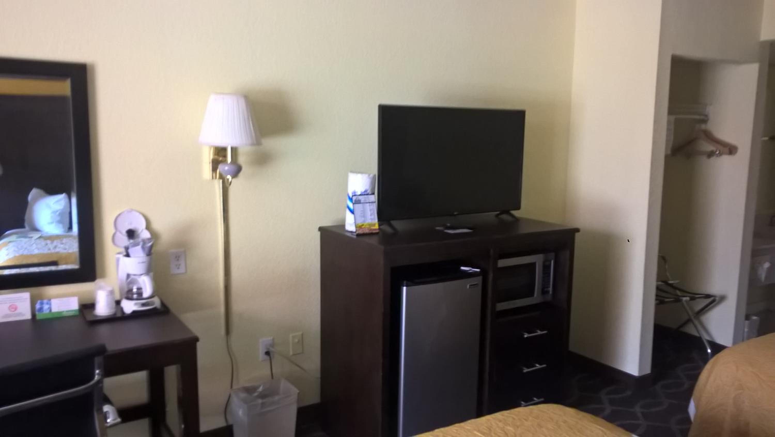 One-Bedroom King Suite - Non-Smoking - Photo 1
