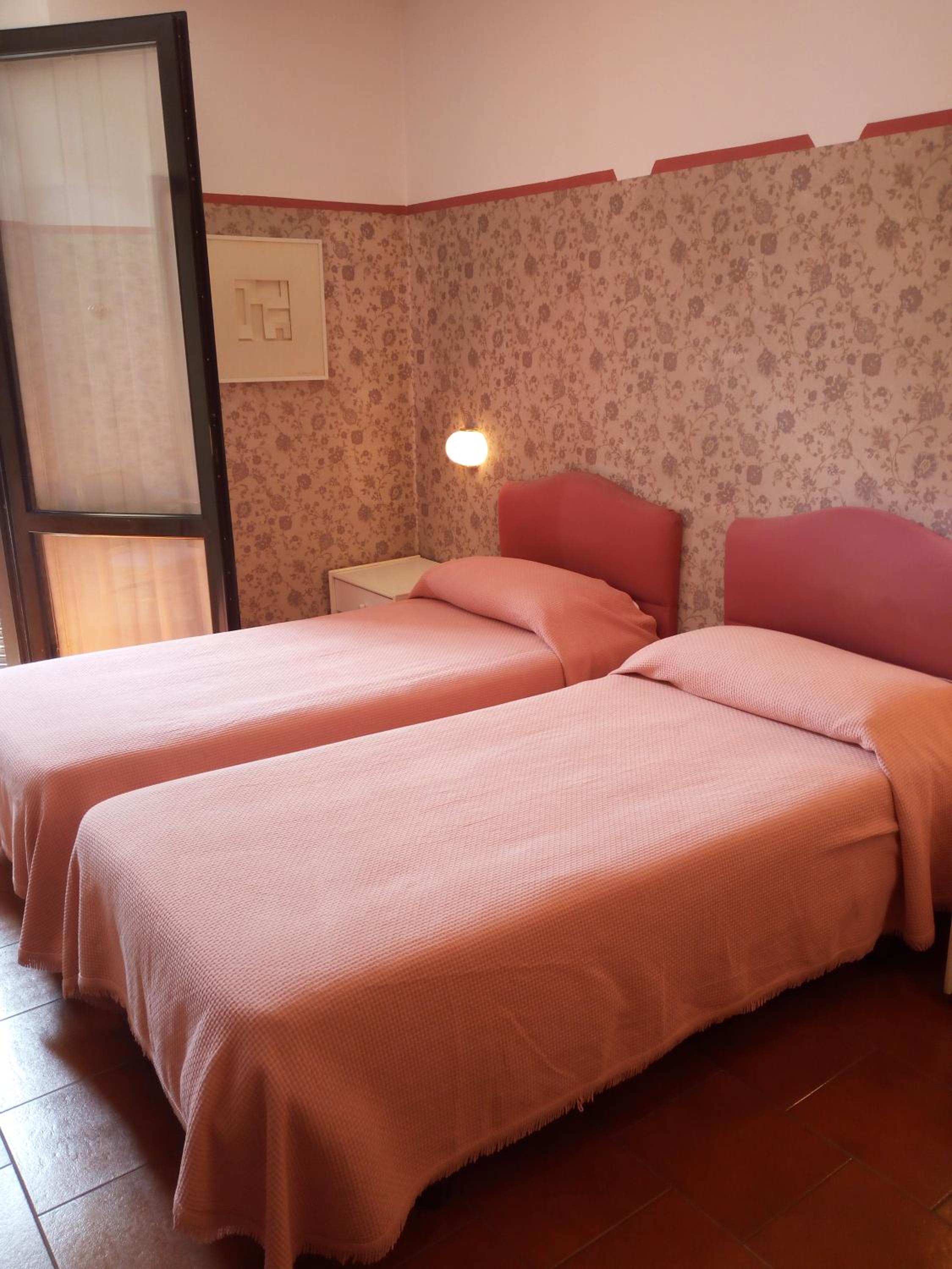 Double or Twin Room photo 3