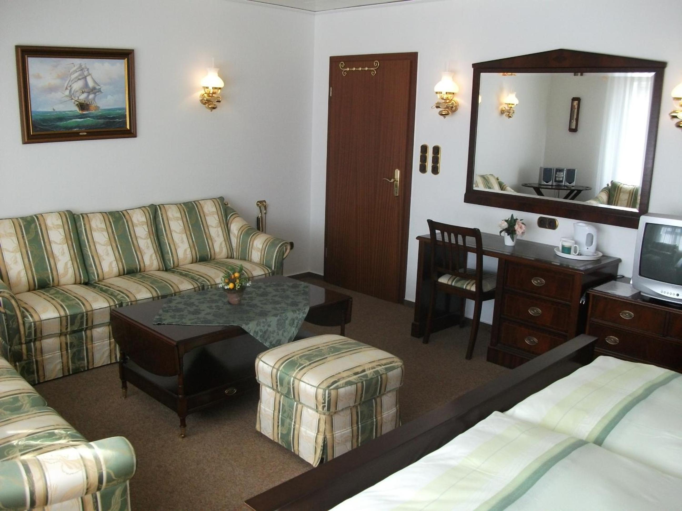 Superior Double Room with Spa Bath photo 3