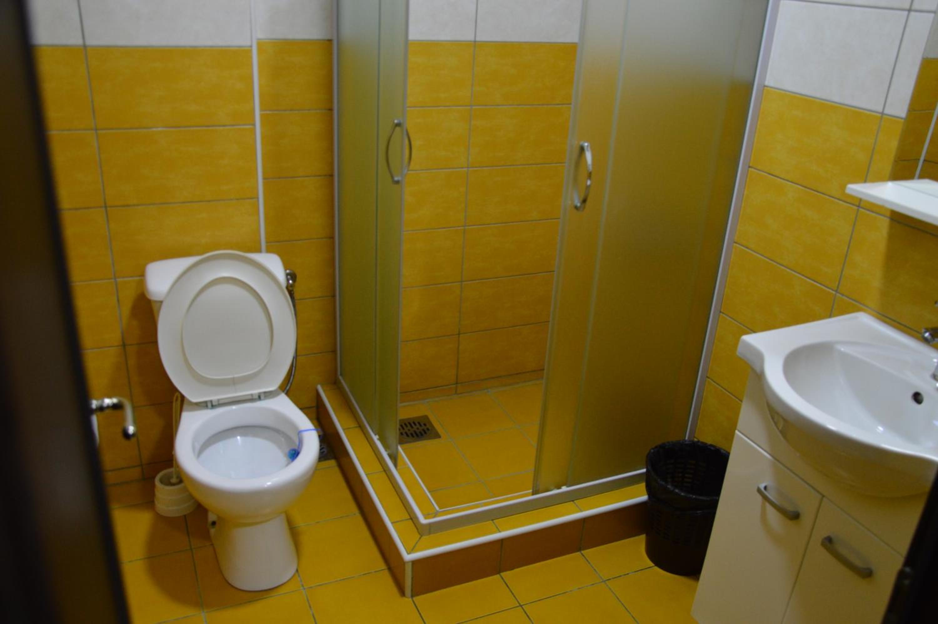 Twin Room with Bathroom photo 2