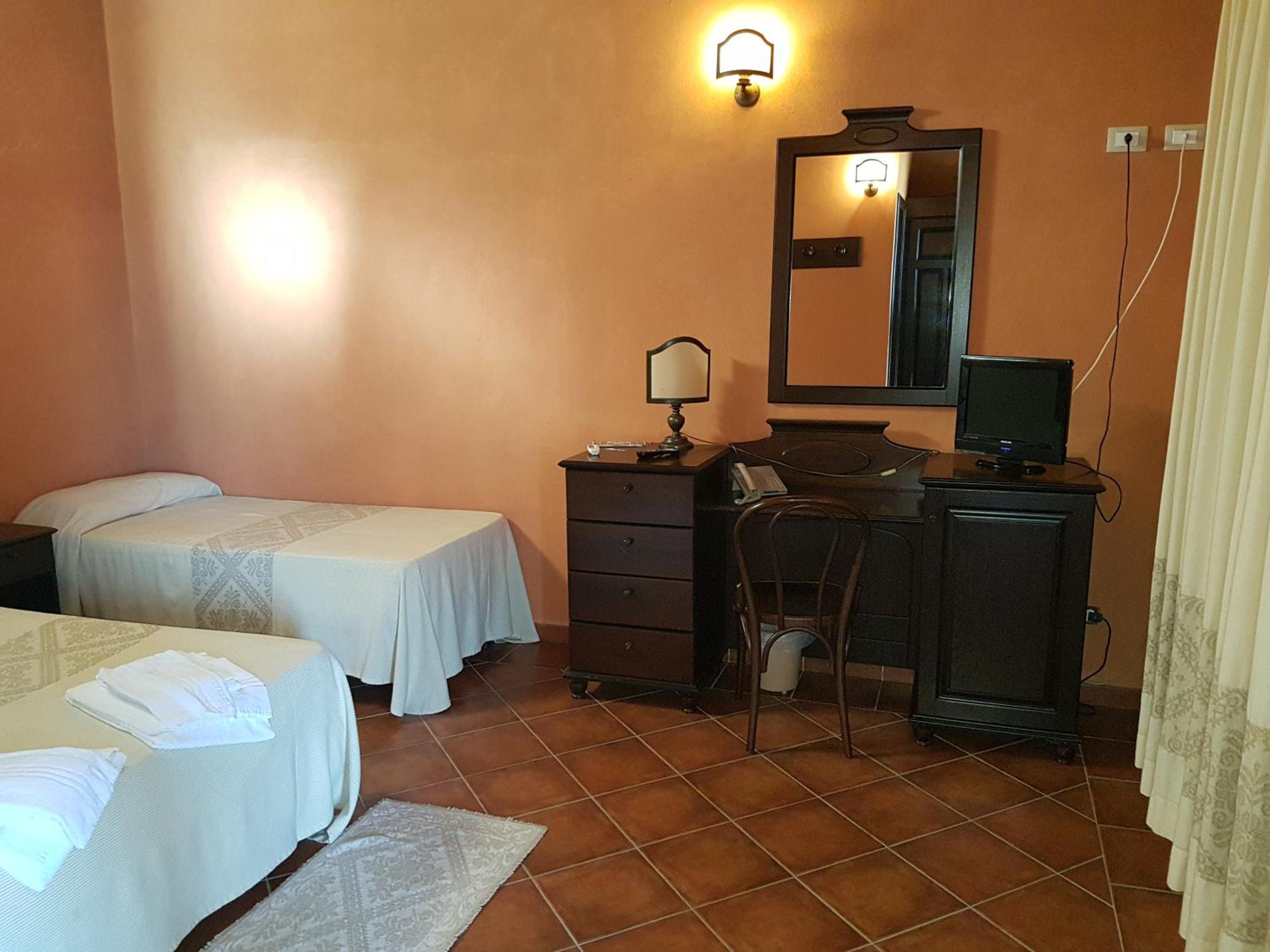 Triple Room - Photo 2