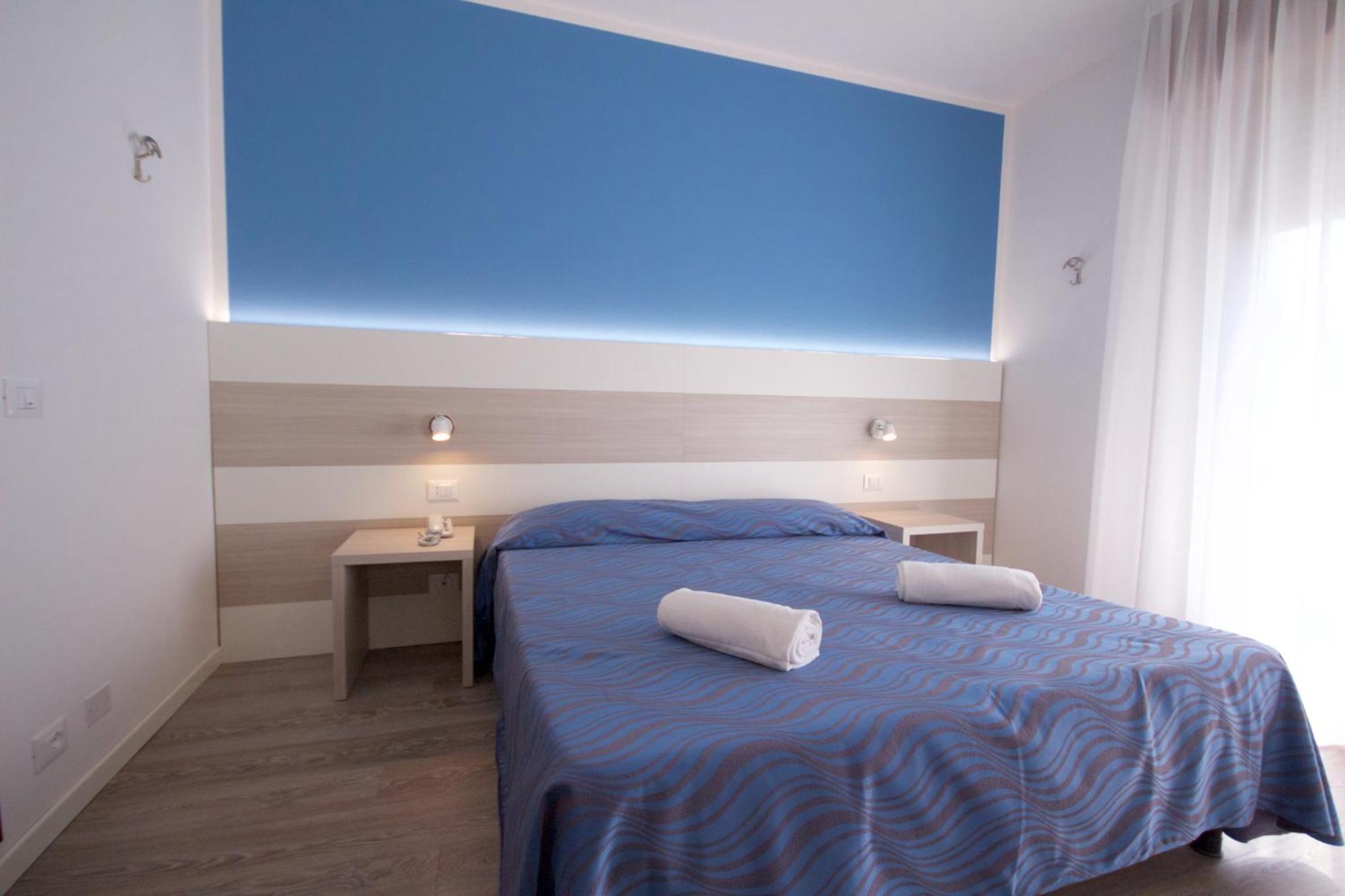 Double or Twin Room photo 1
