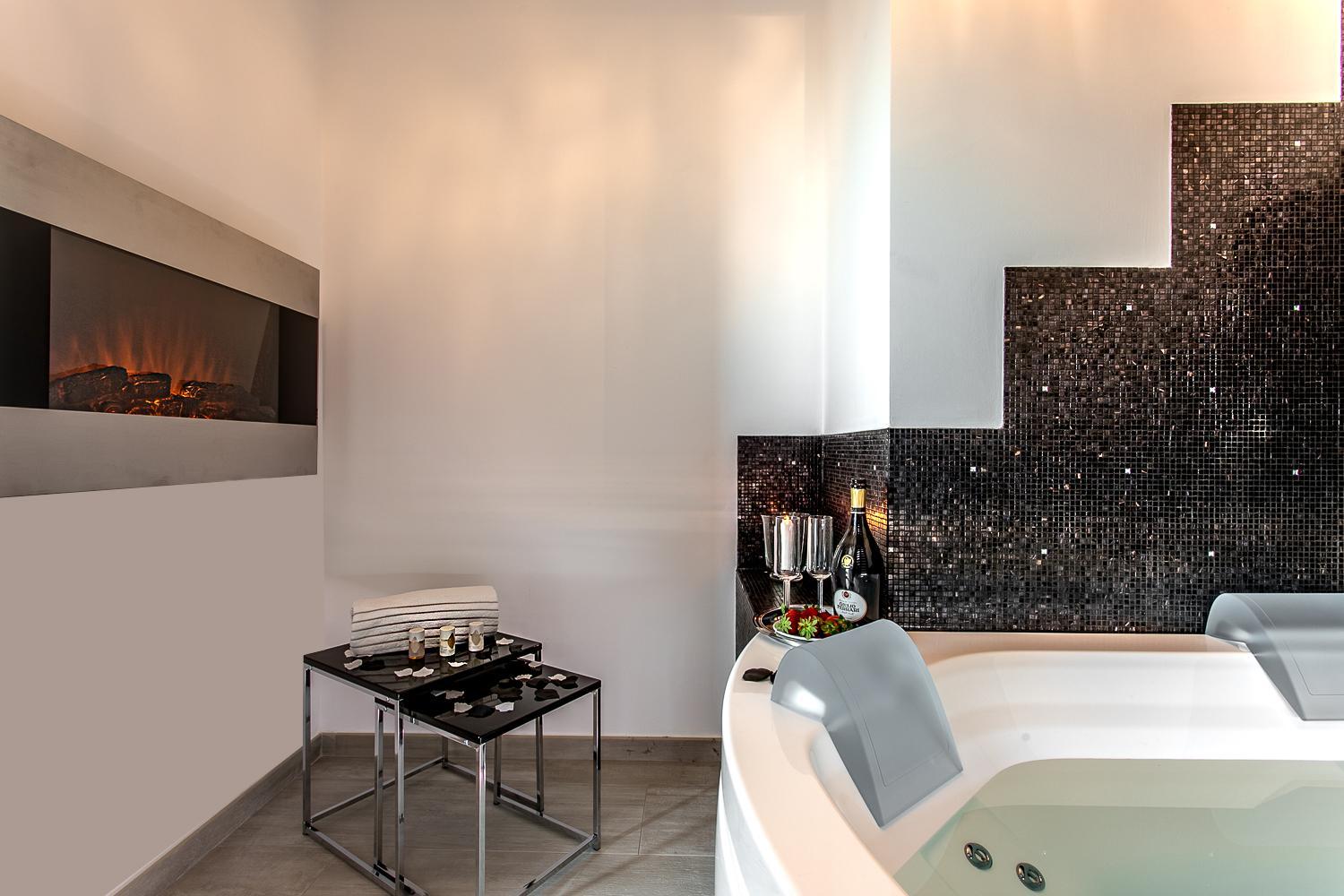 Suite with sea view and Jacuzzi photo 2