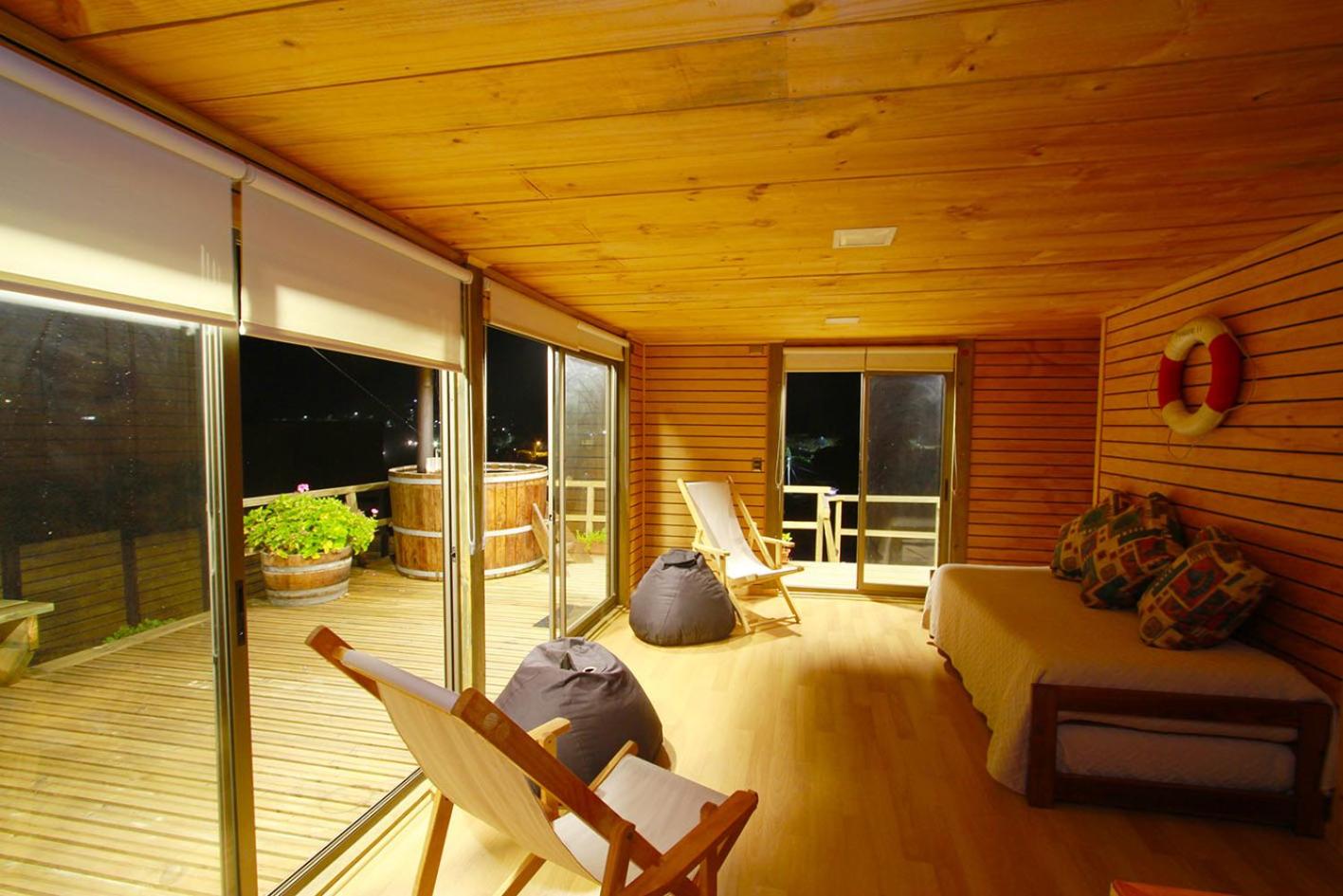 One-Bedroom House photo 3