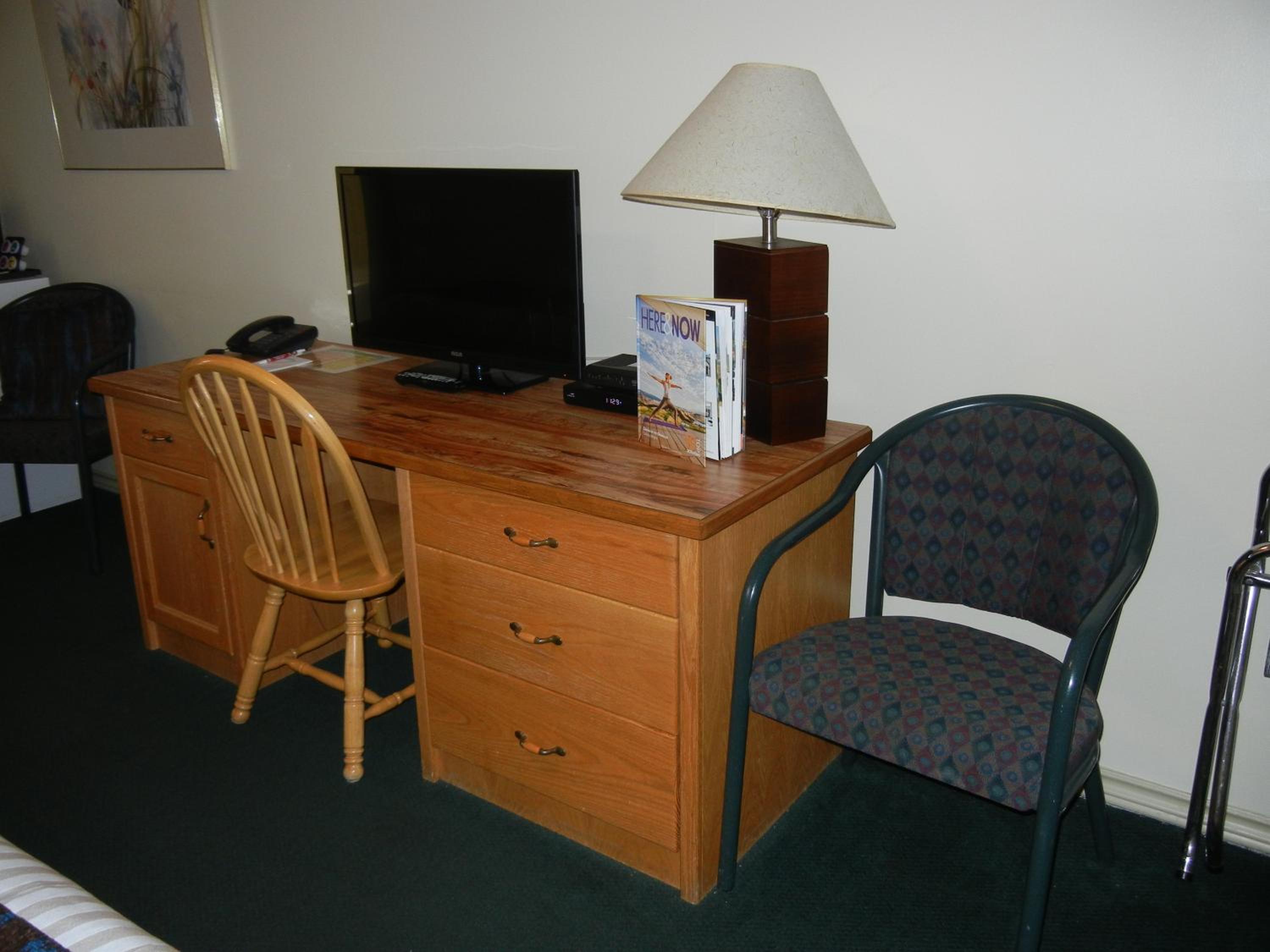 Studio - Non Pet Friendly - Photo 2