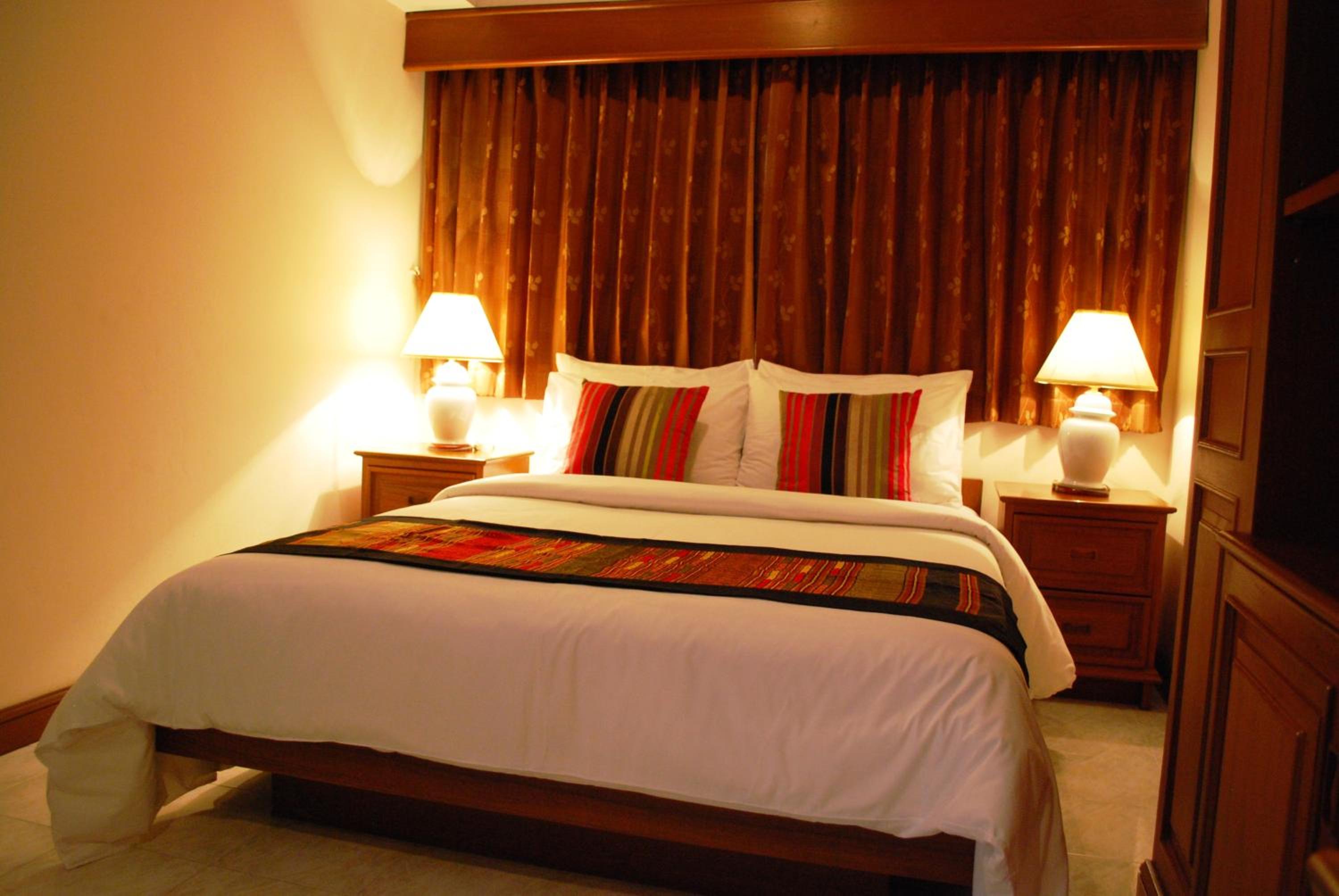 Two-Bedroom Suite - Photo 5
