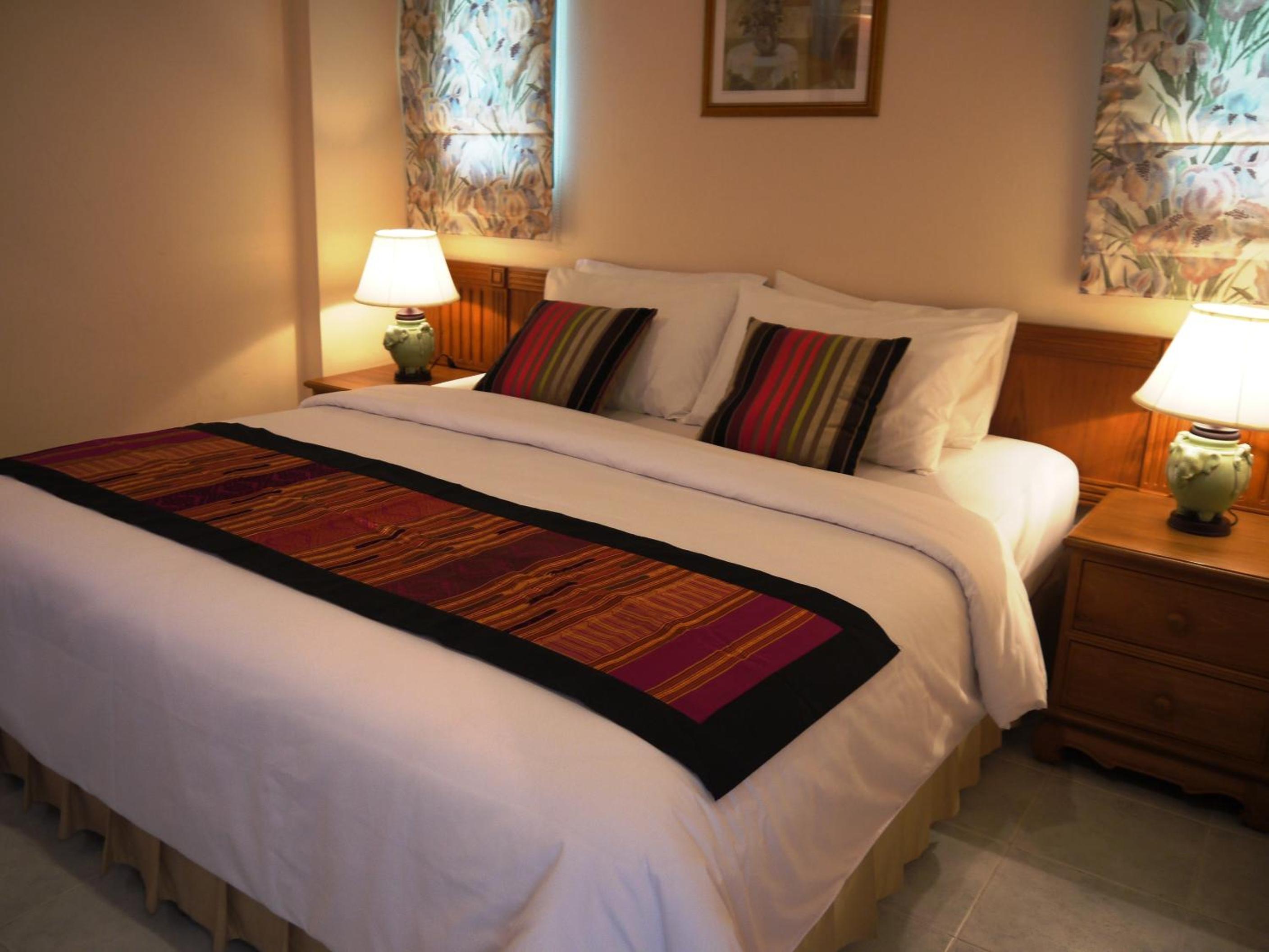 One-Bedroom Suite - Photo 13