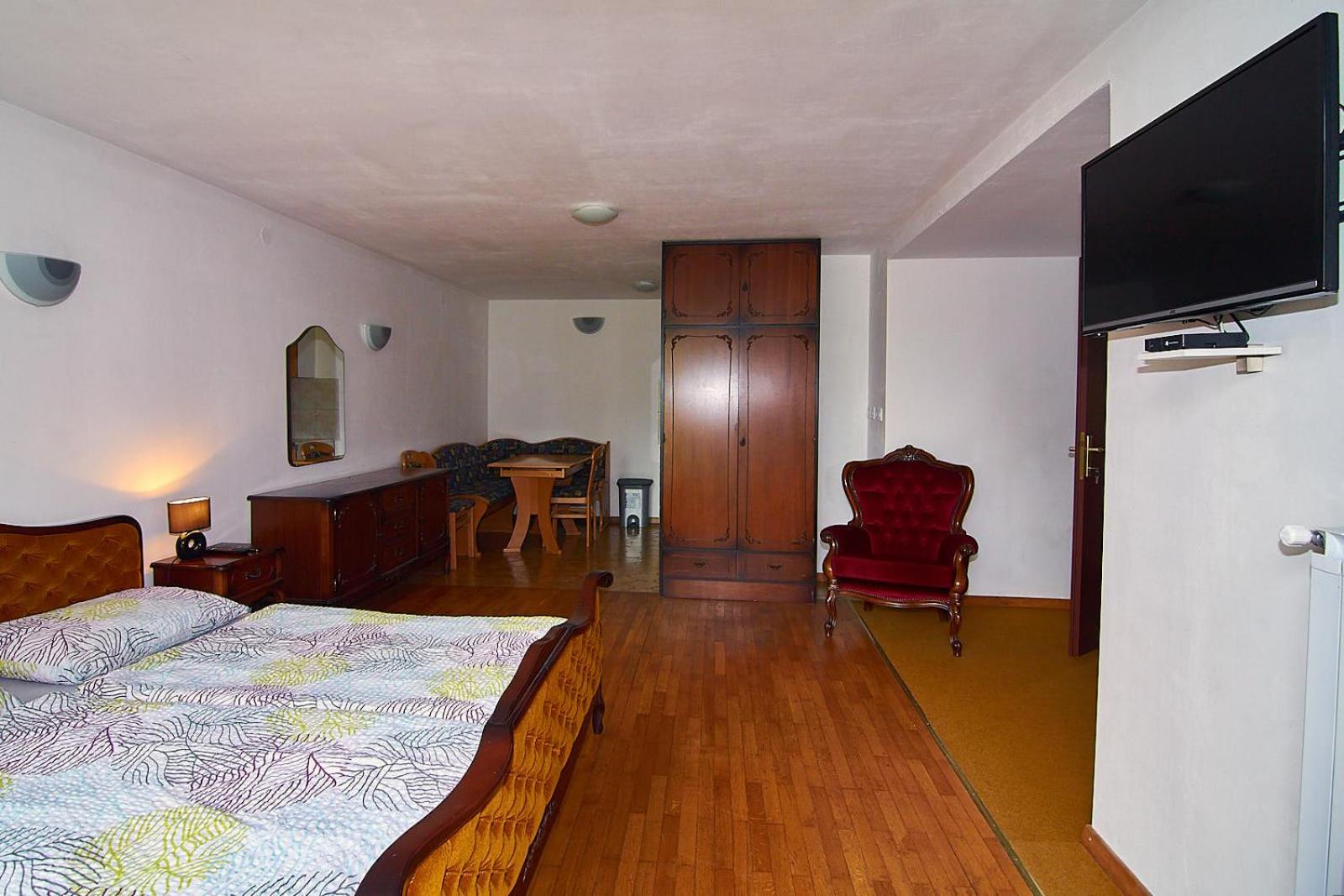 Studio - Ground Floor - Photo 5