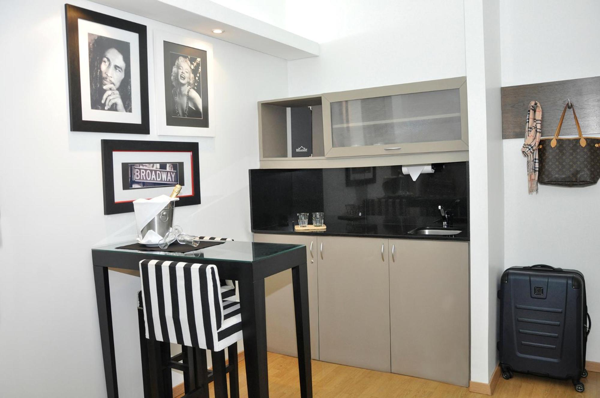 Executive Double or Twin Room thumbnail 6