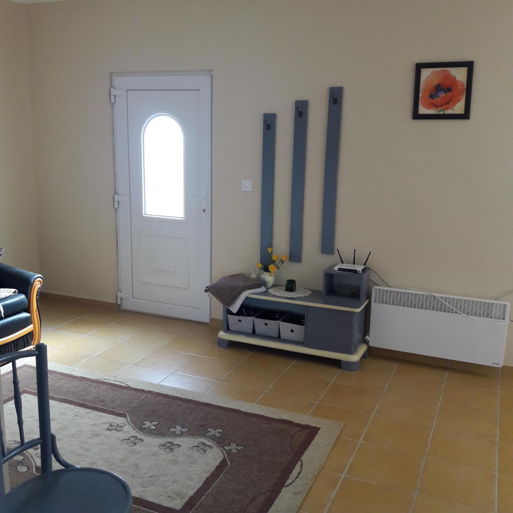 Apartment photo 1