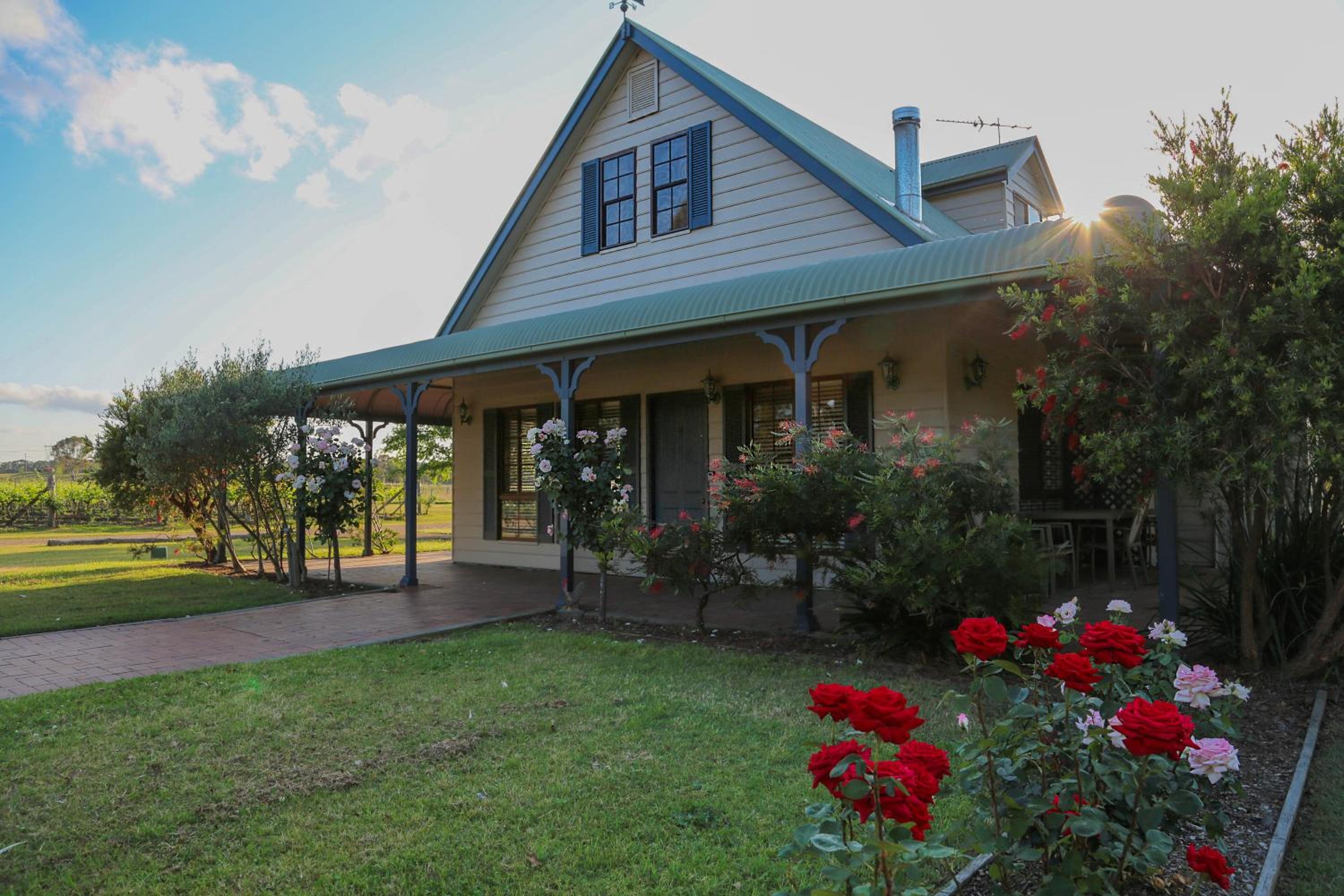 Four-Bedroom Cottage photo 2