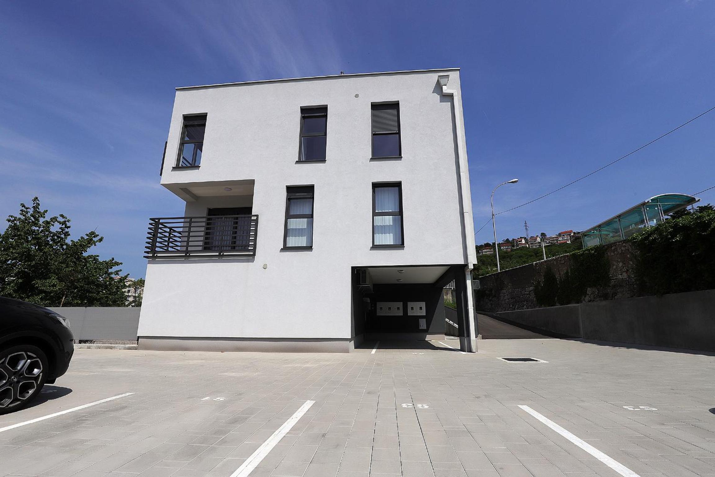 Apartment - Photo 17