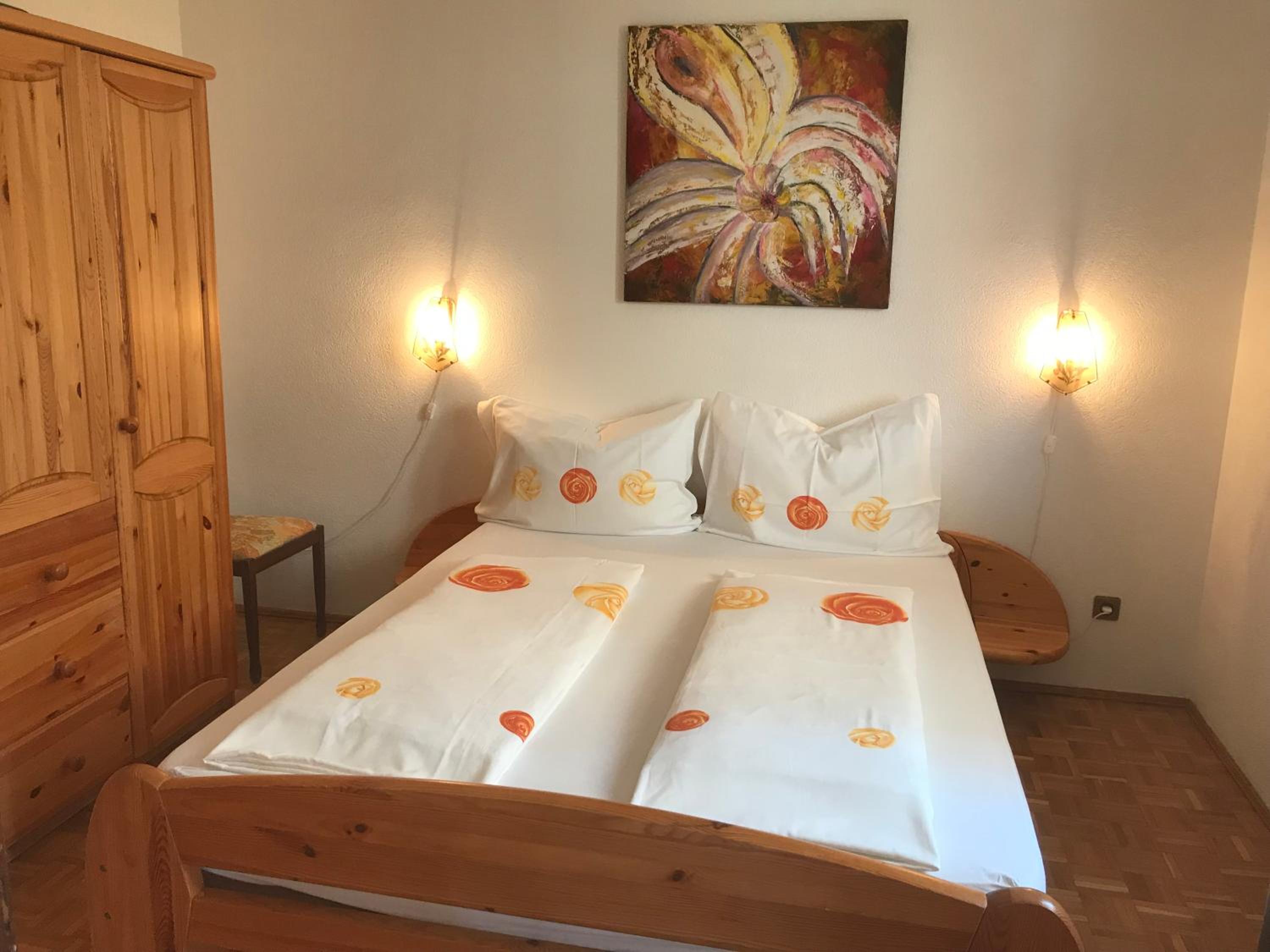Two-Bedroom House - Photo 11