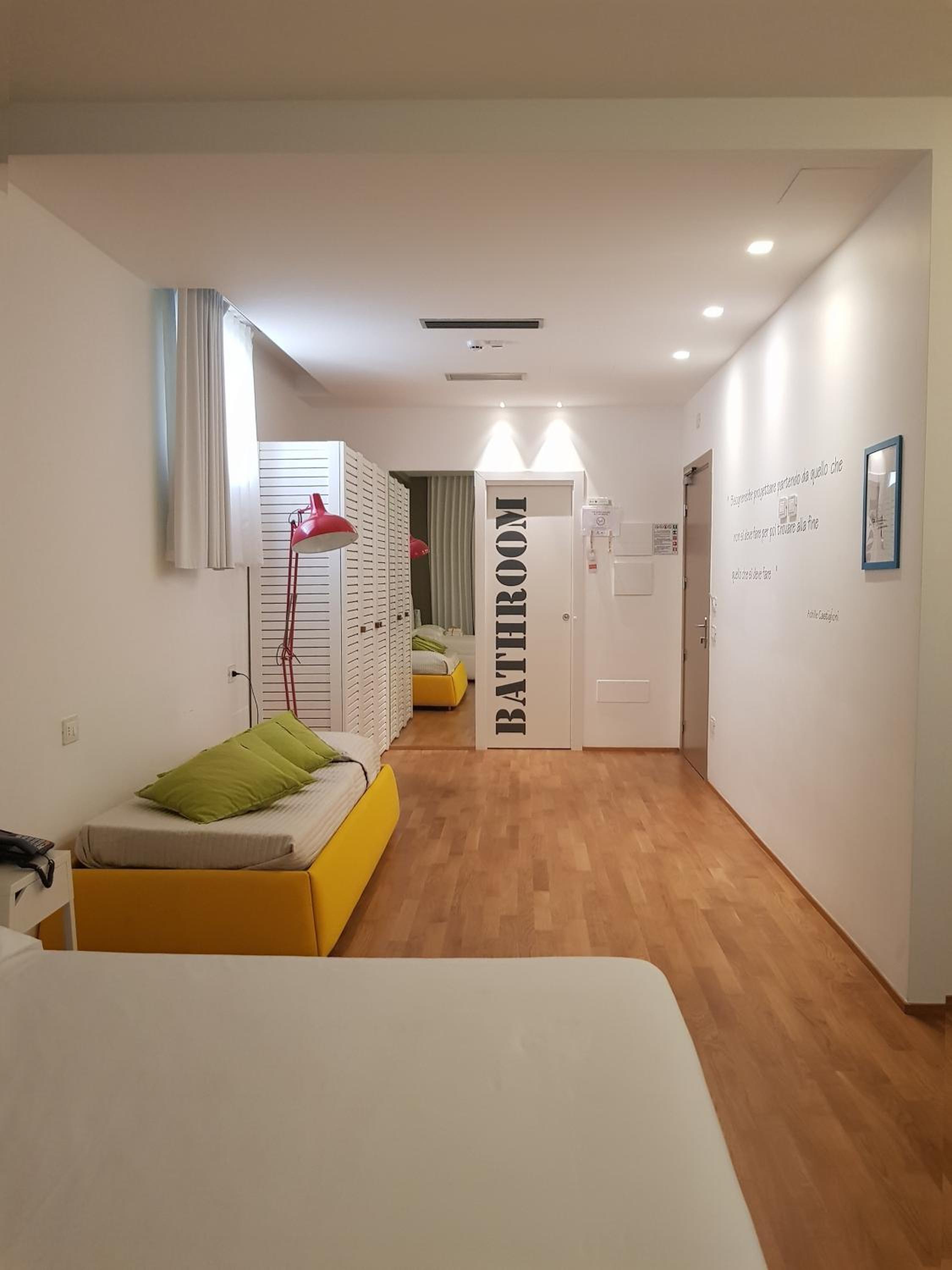 Superior Double Room with Balcony - Photo 10