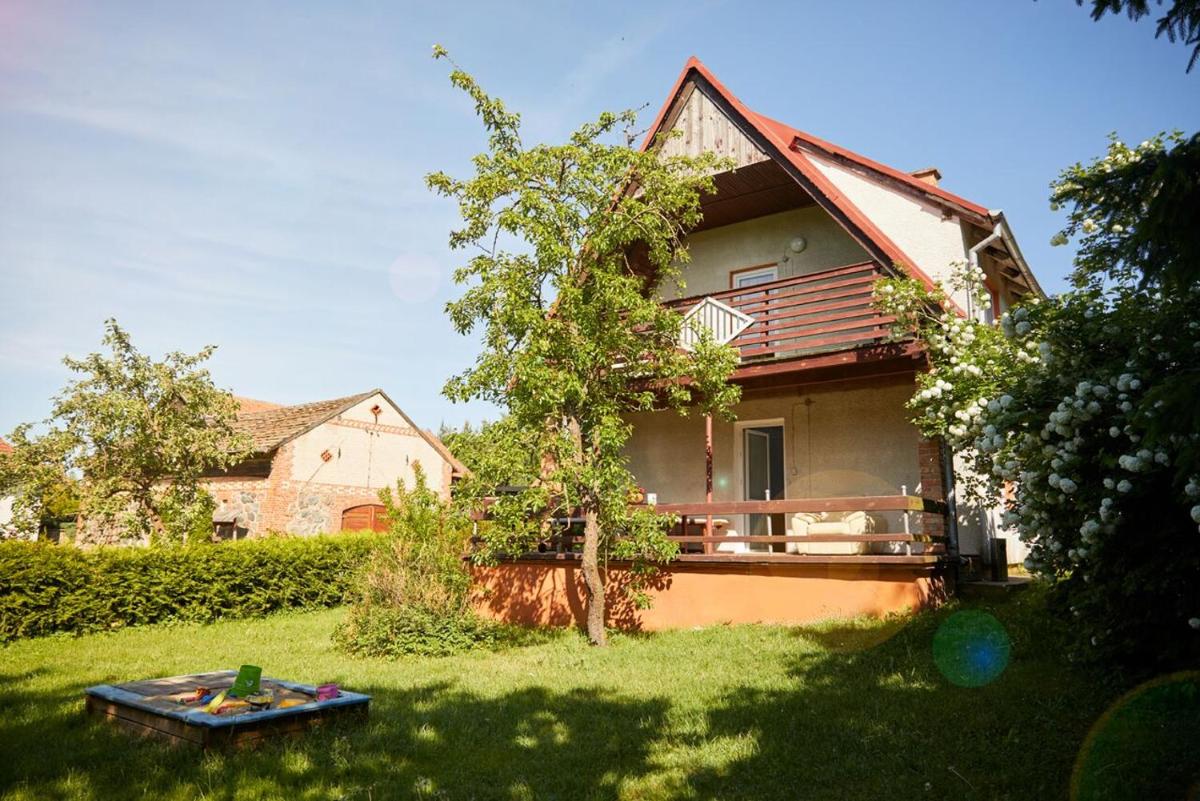 Villa photo 3