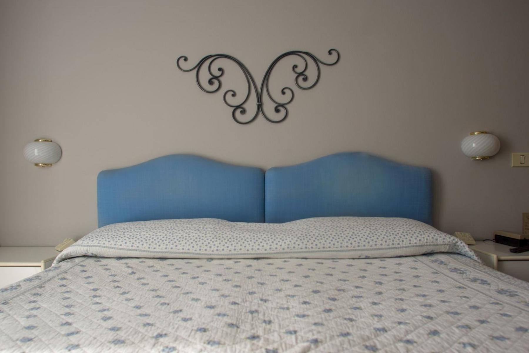 Double Room with Terrace - Photo 9