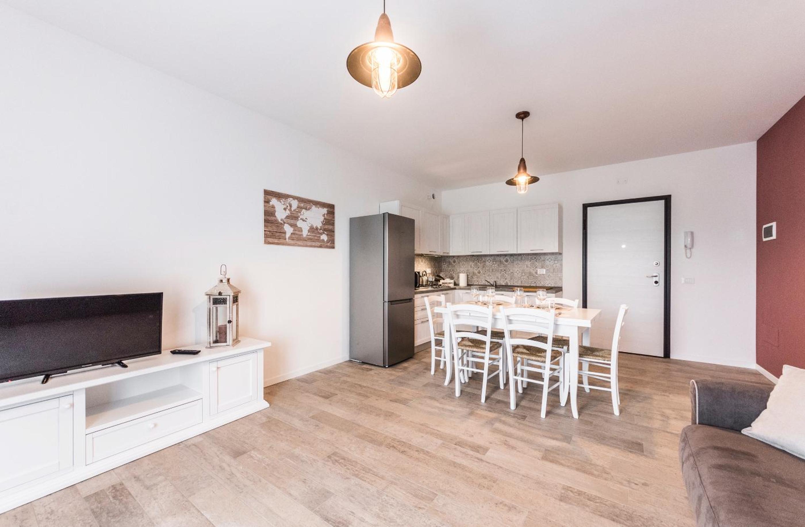 Apartment - Photo 2