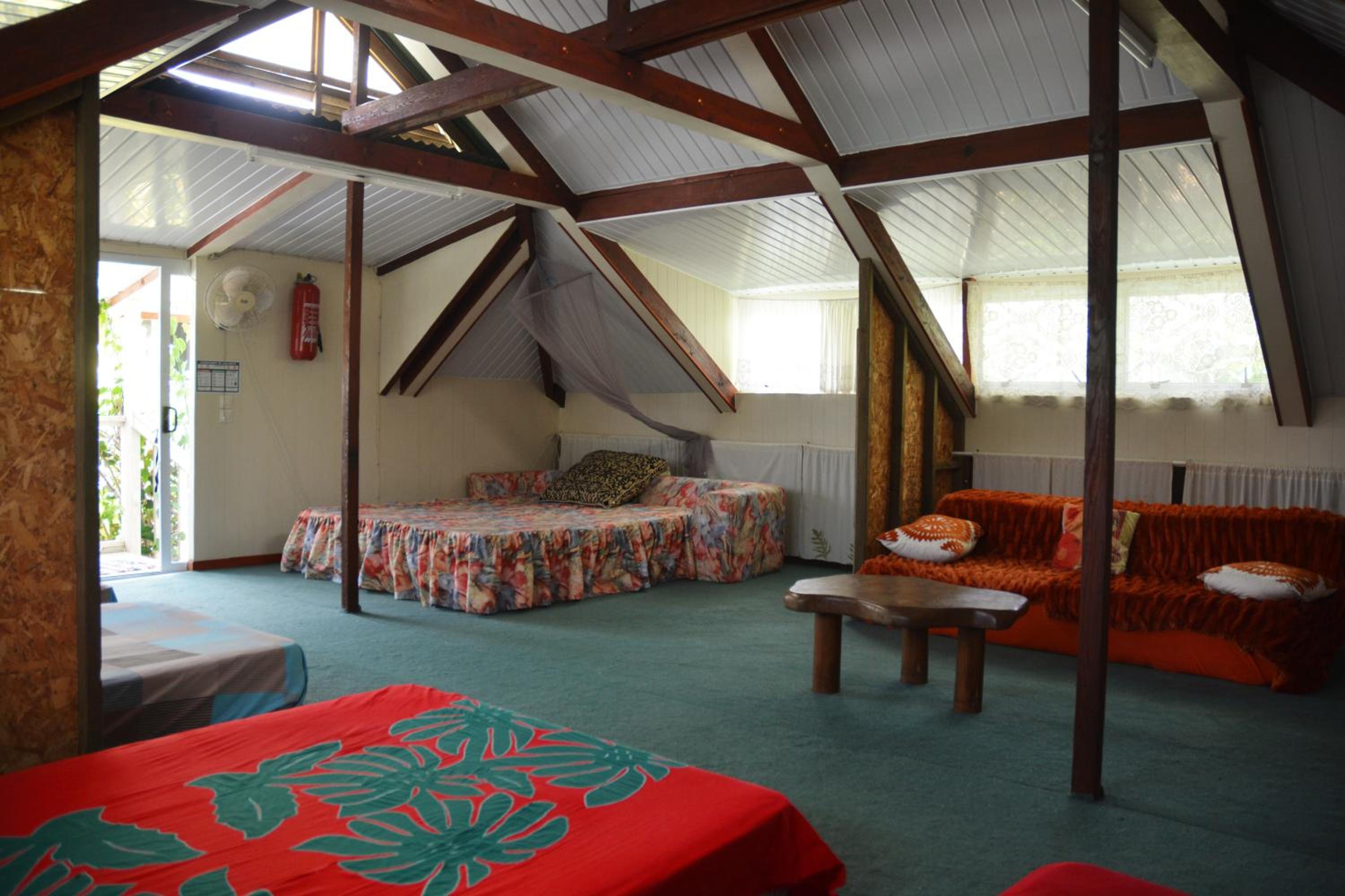 Bed in 10-Bed Mixed Dormitory Room photo 2