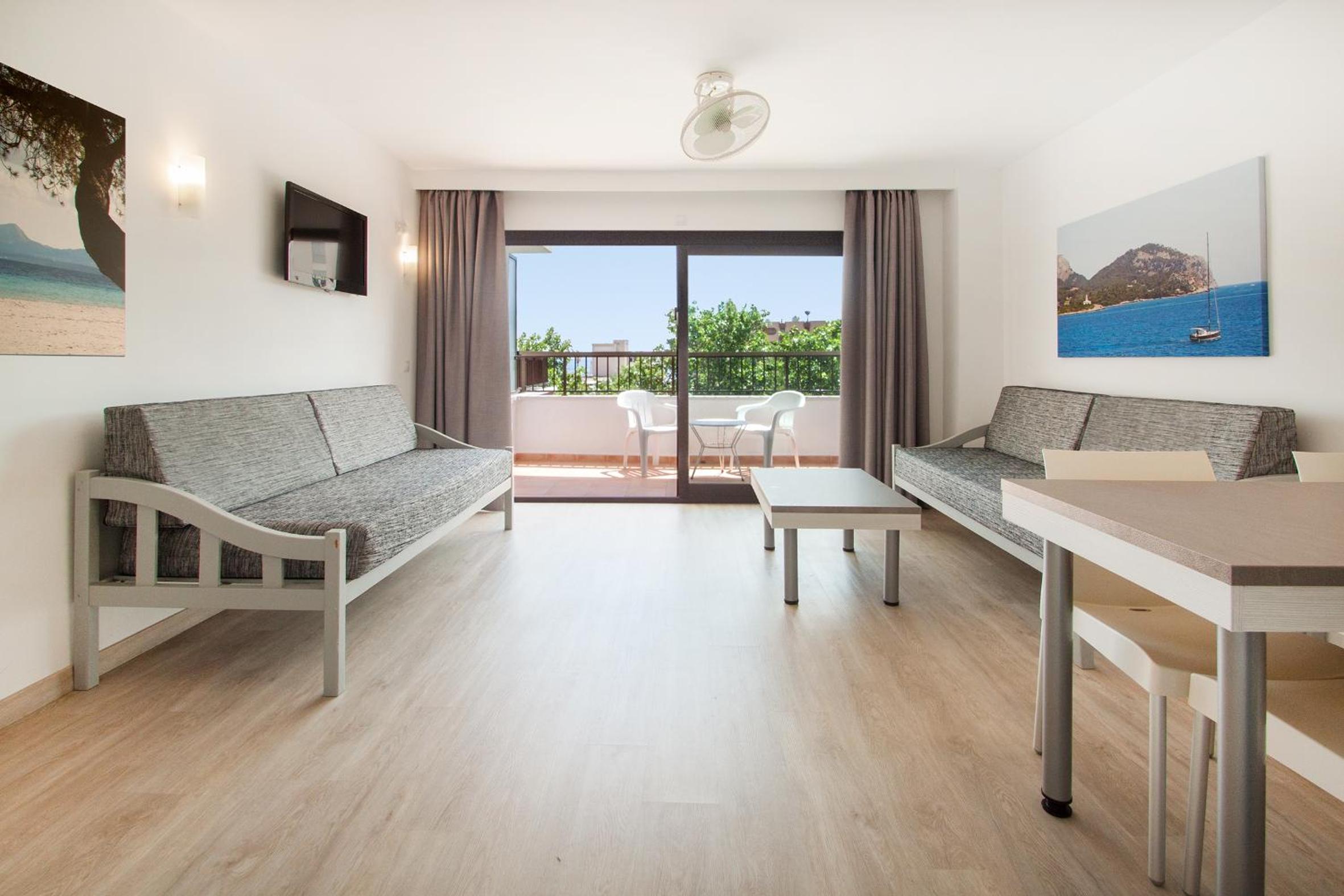 One-Bedroom Apartment with Terrace