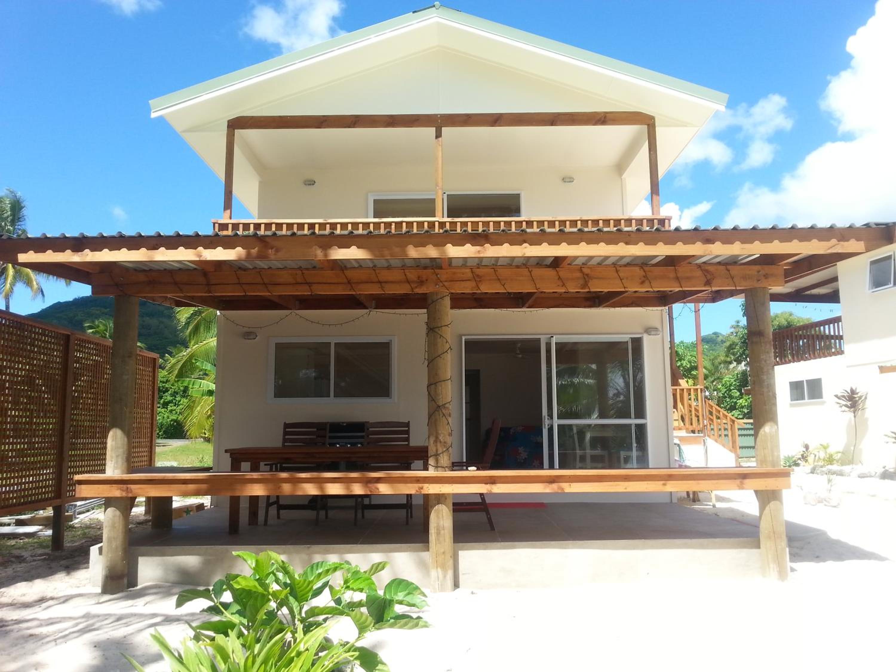 Three-Bedroom Holiday Home - Beach Unit