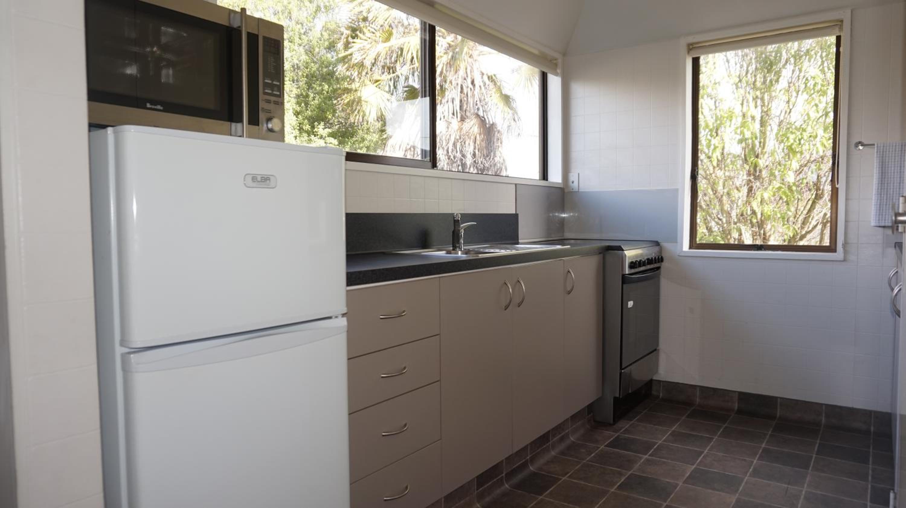 Superior Two-Bedroom Apartment - 2 - Photo 5