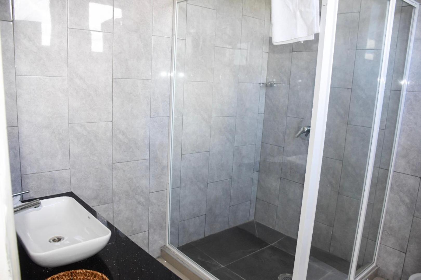 One Bedroom Apartment with Sea View photo 2