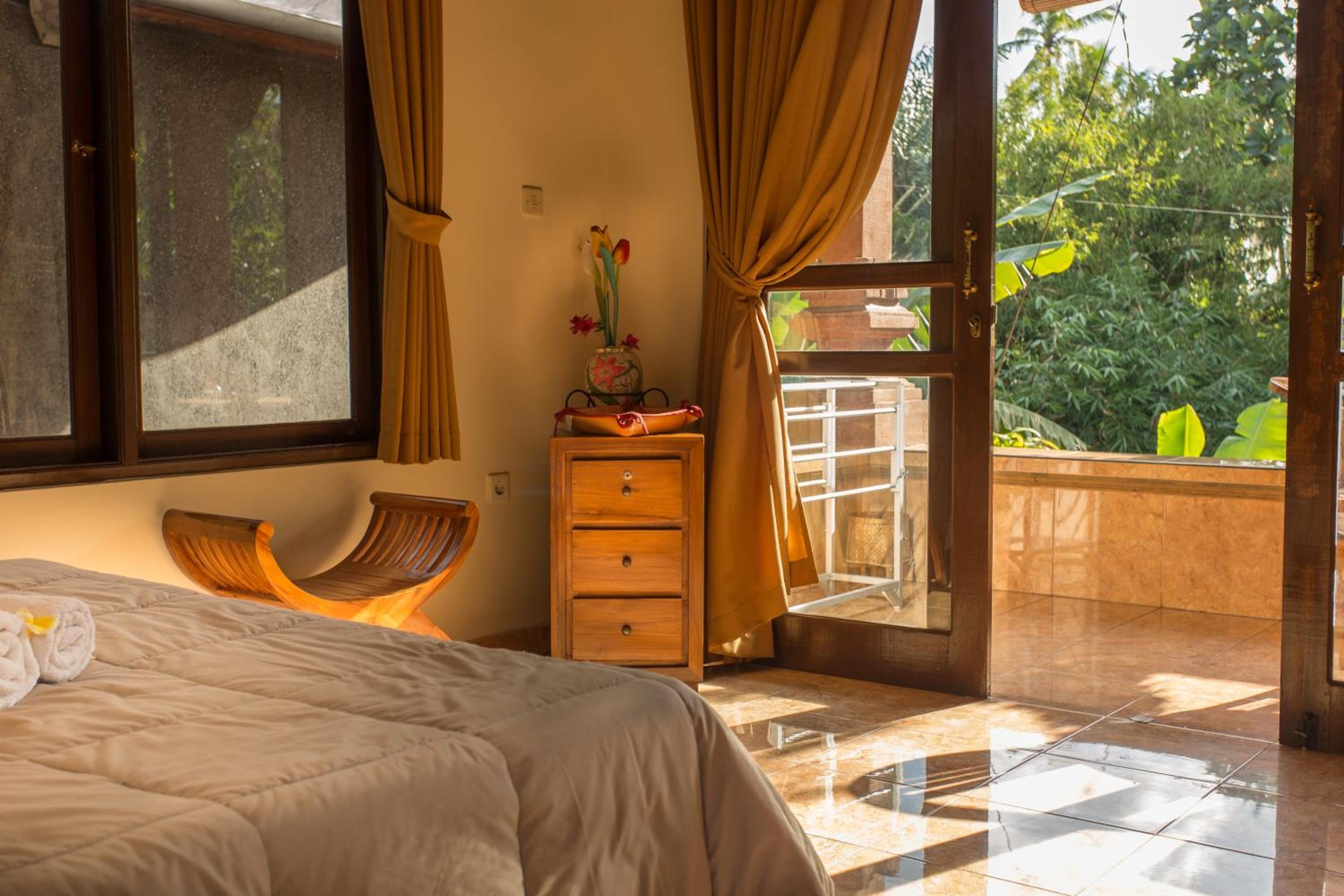 Standard Queen Room - Photo 6