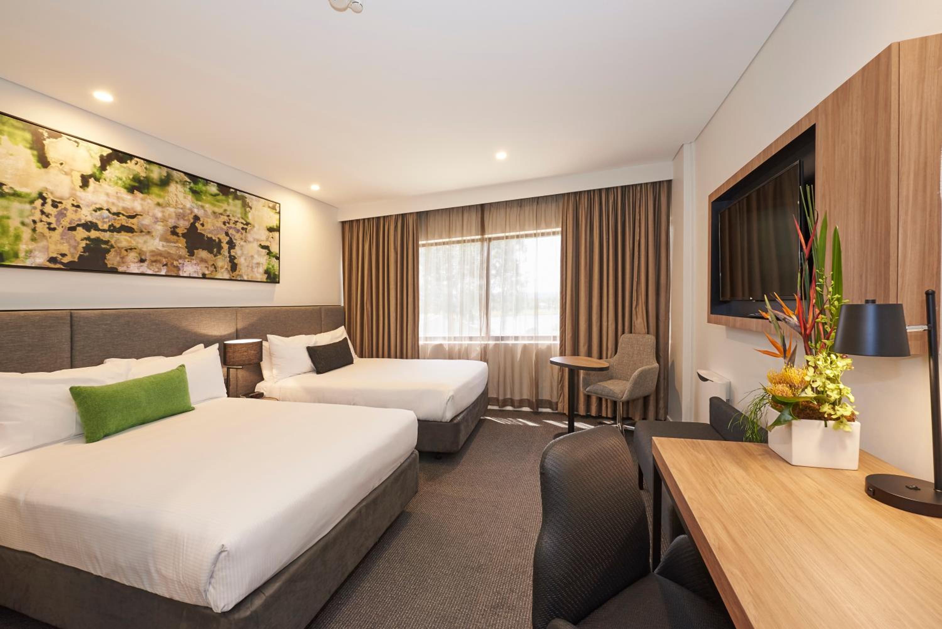 Superior Double Room with Two Double Beds - Photo 4