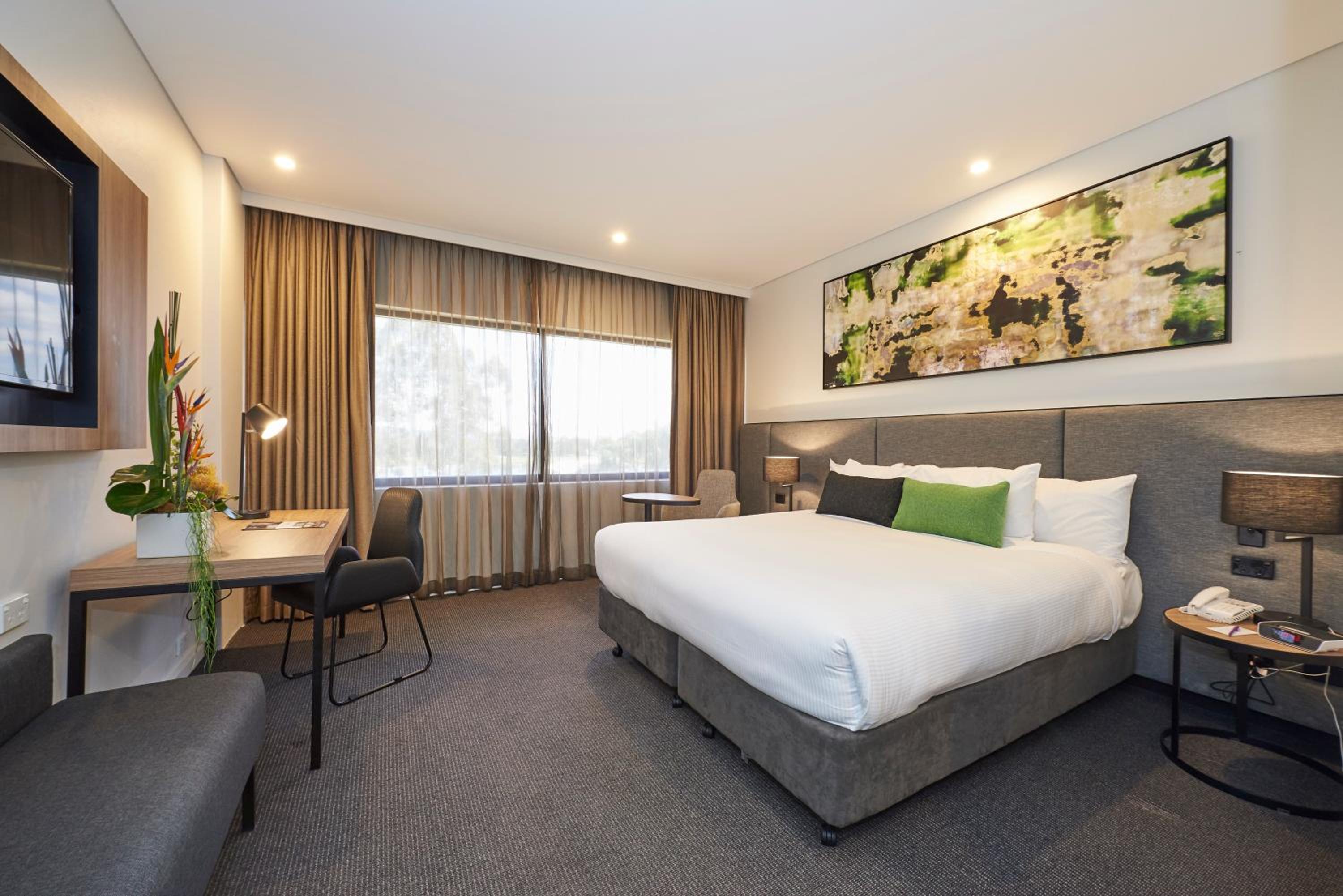 Superior King Room - Photo 2