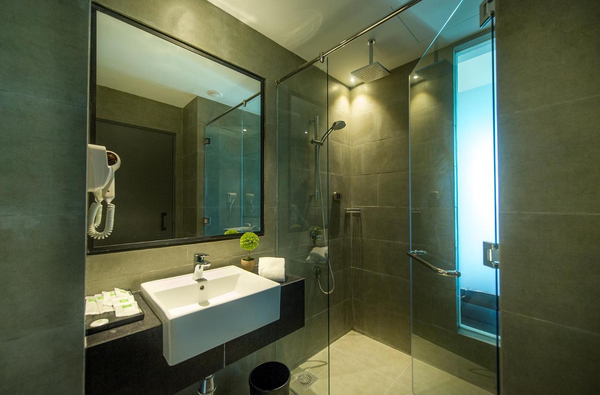 Superior Queen Suite photo 2