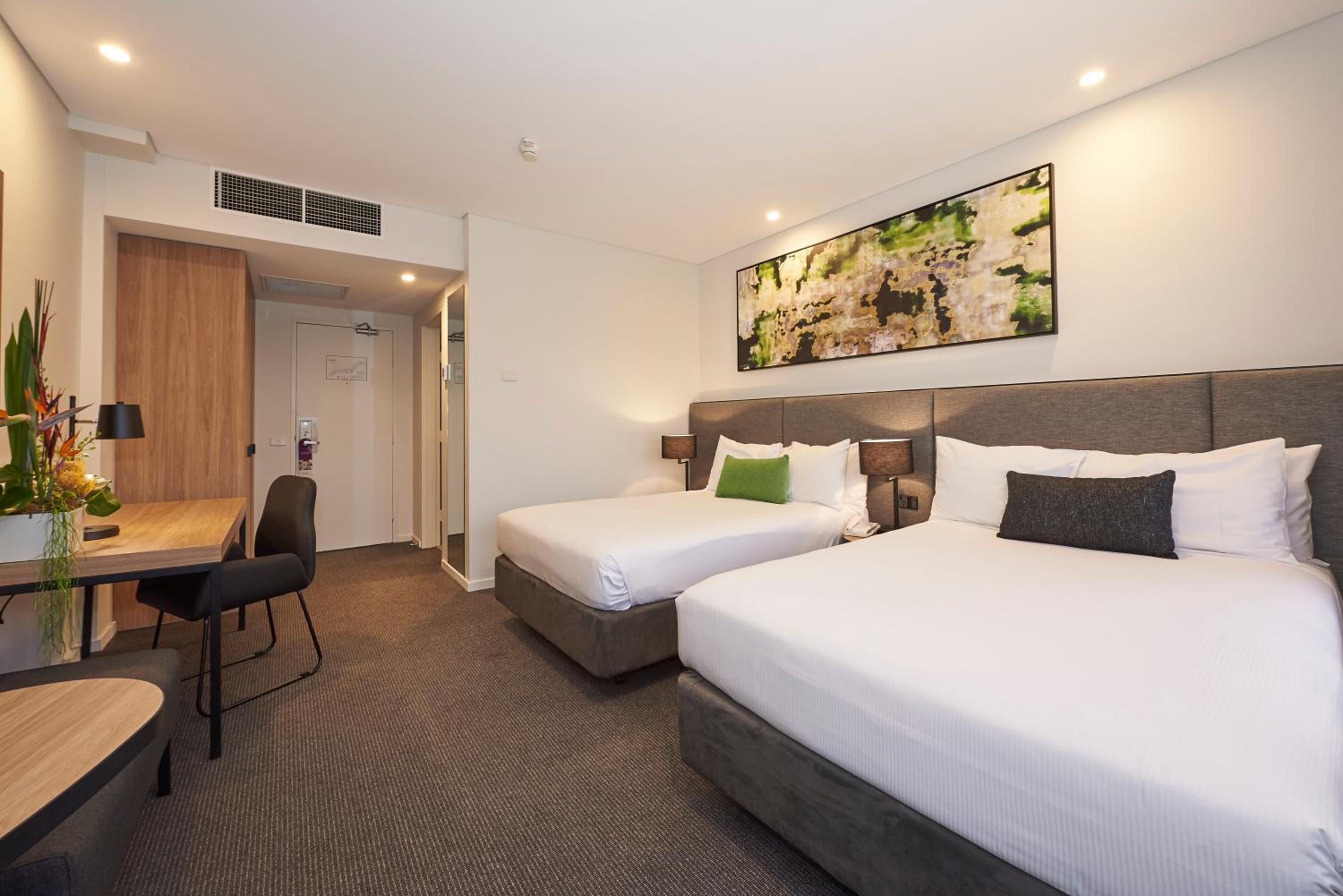 Superior Double Room with Two Double Beds - Photo 1