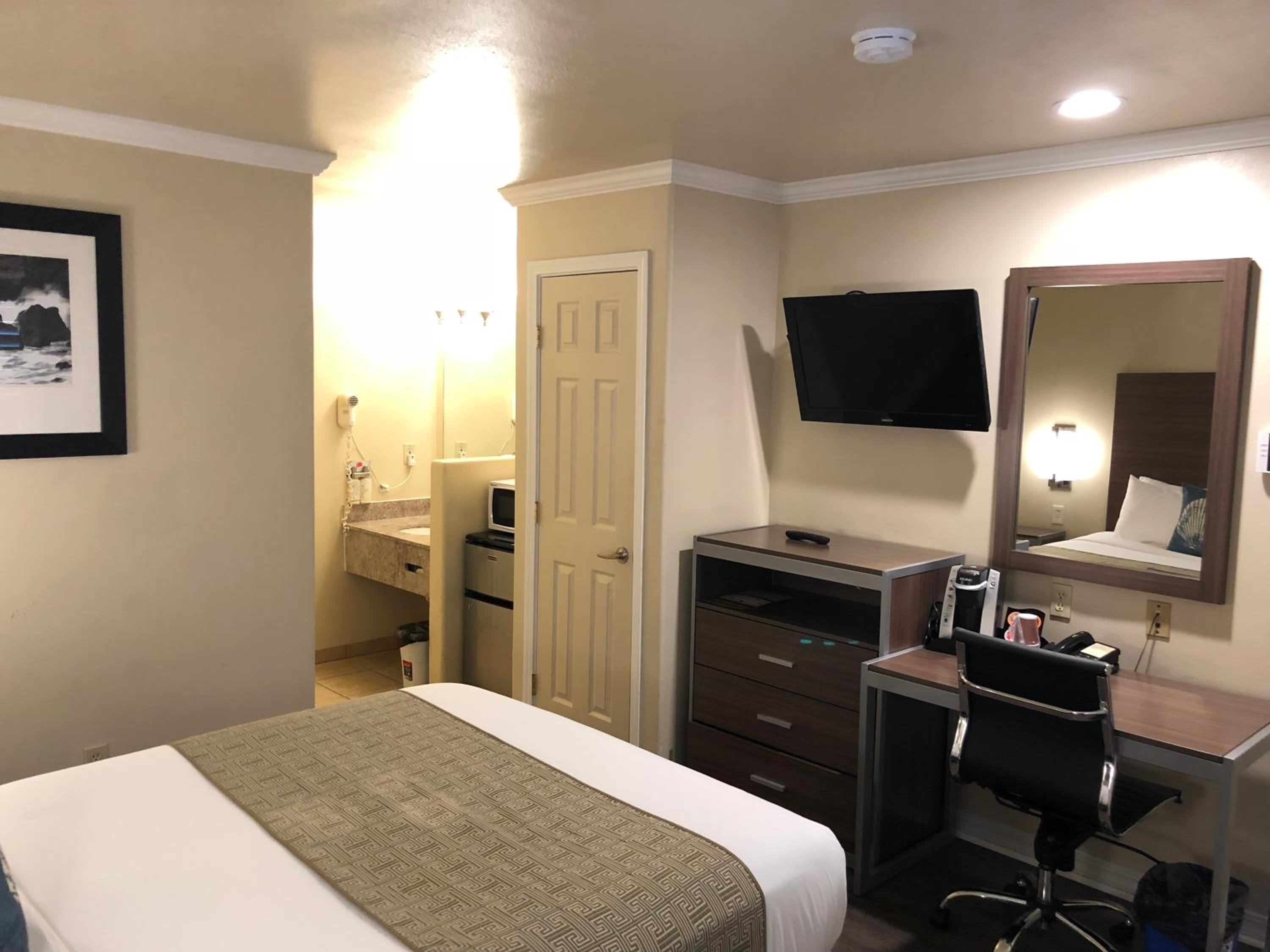 Queen Room - Photo 2