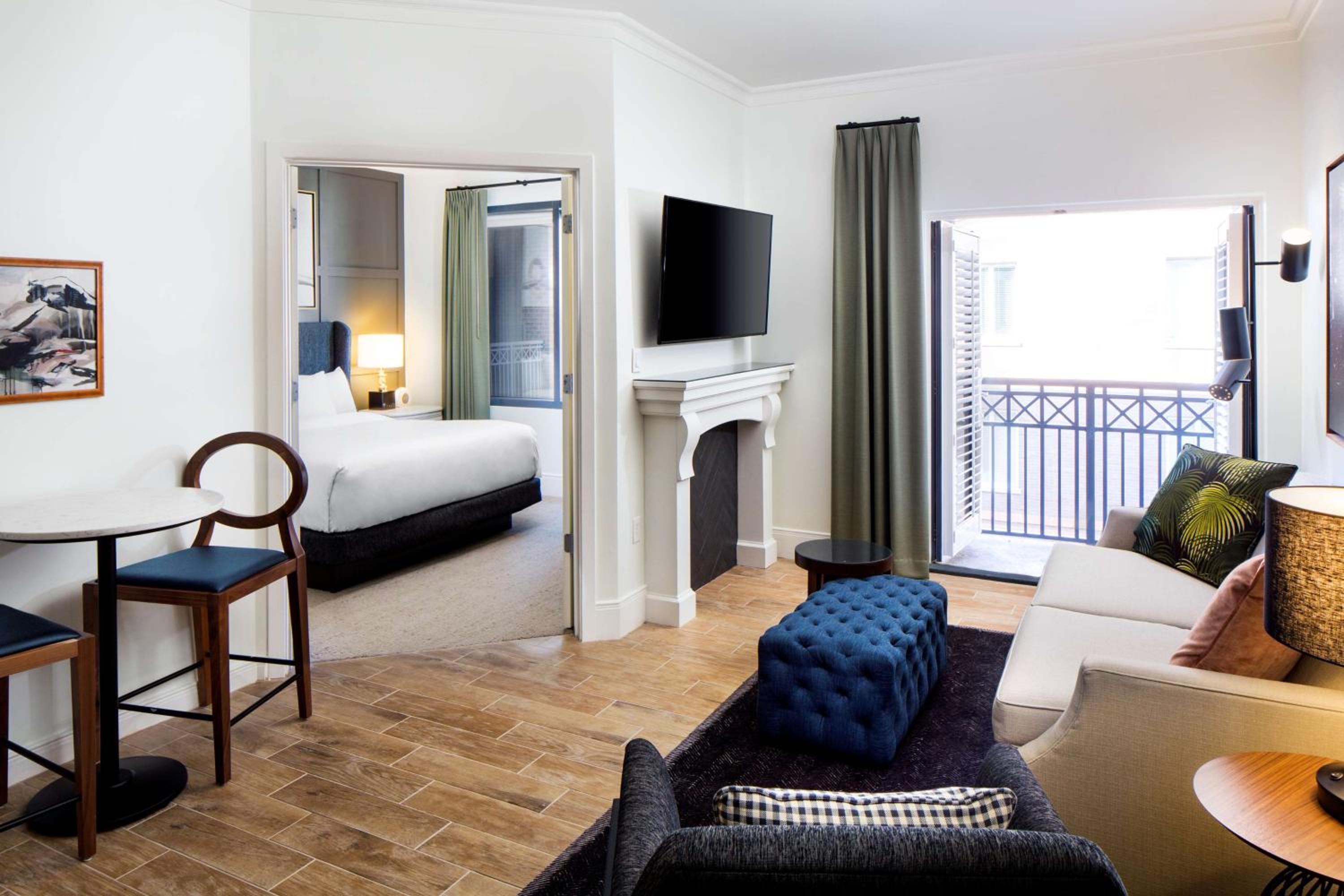2 Queen Beds Terrace View