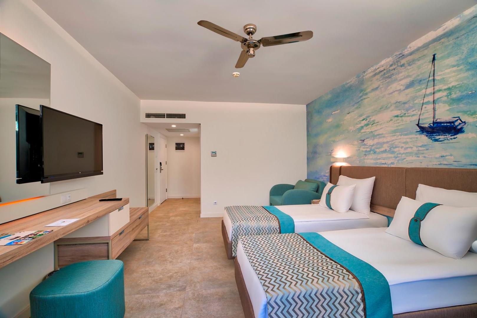 Standard Double or Twin Room photo 3