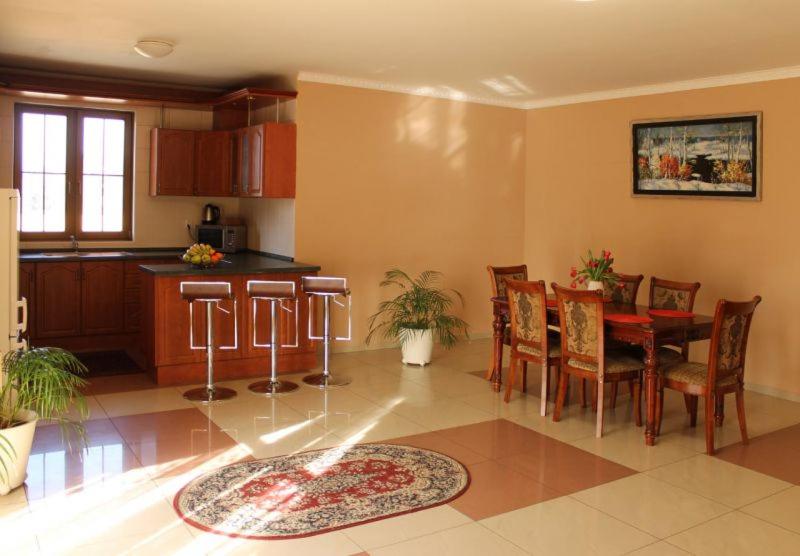 Deluxe Apartment photo 3