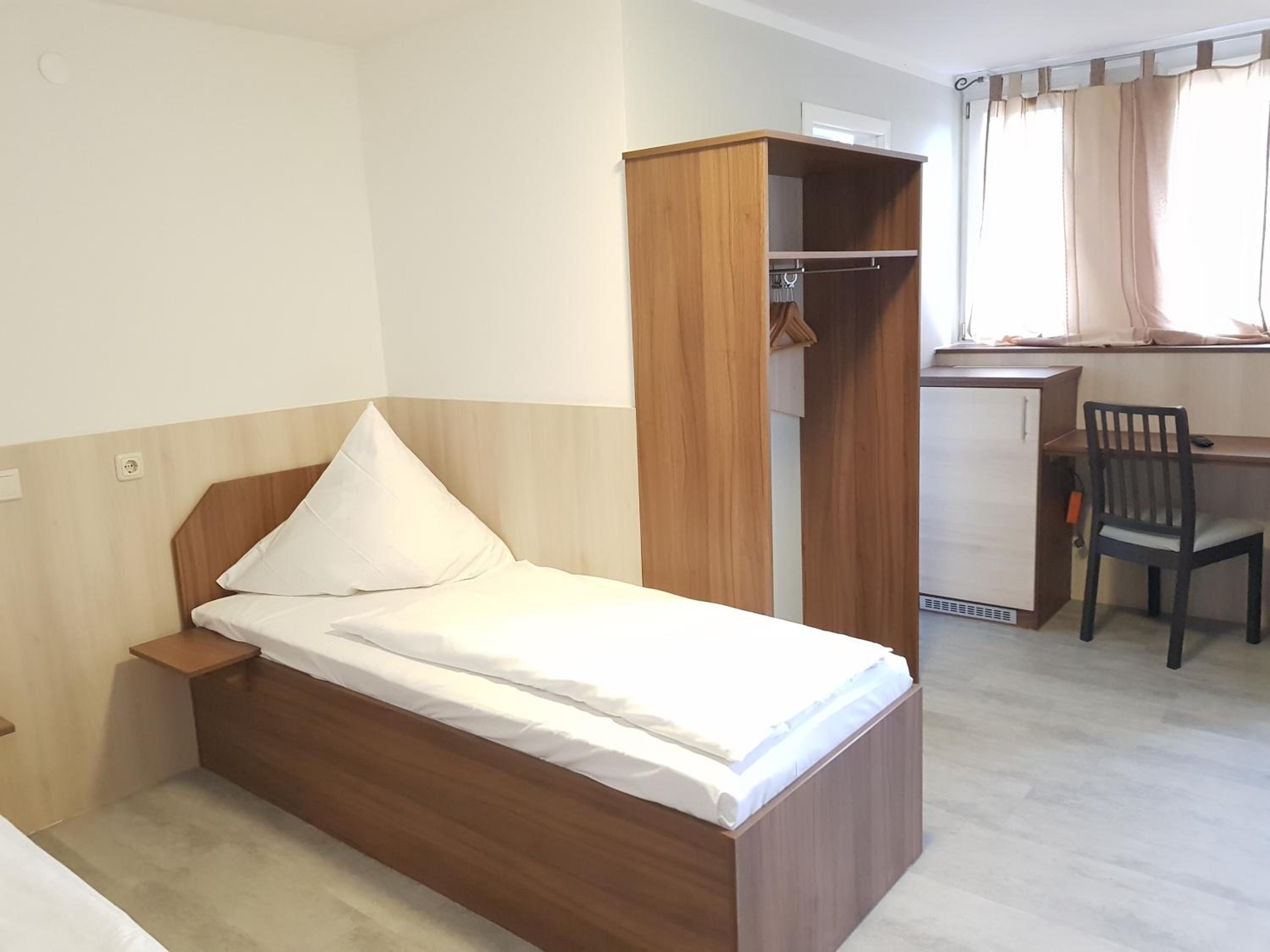 Classic Triple Room - Photo 3