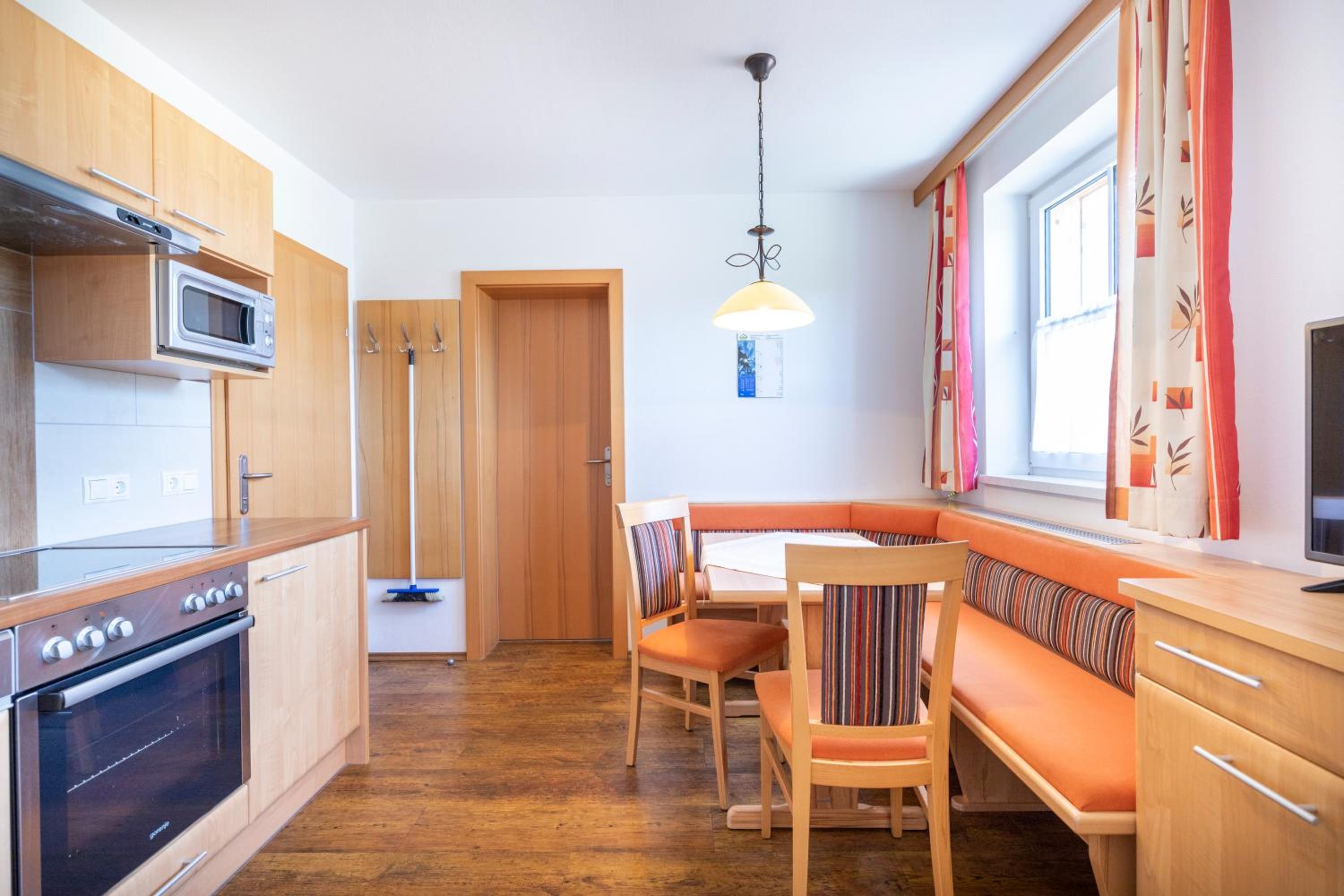 One-Bedroom Apartment - Photo 5