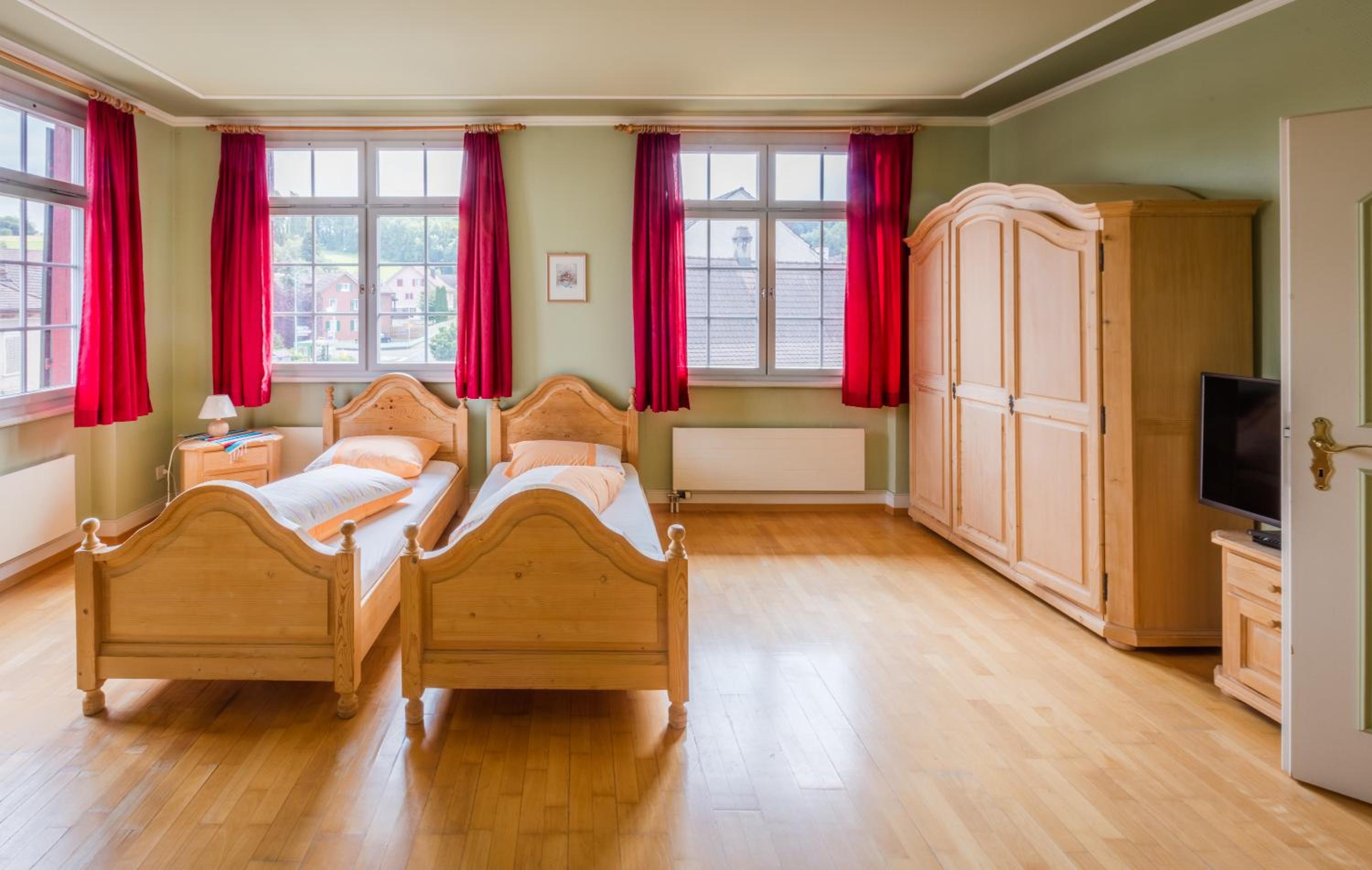 Studio Apartment - Photo 4