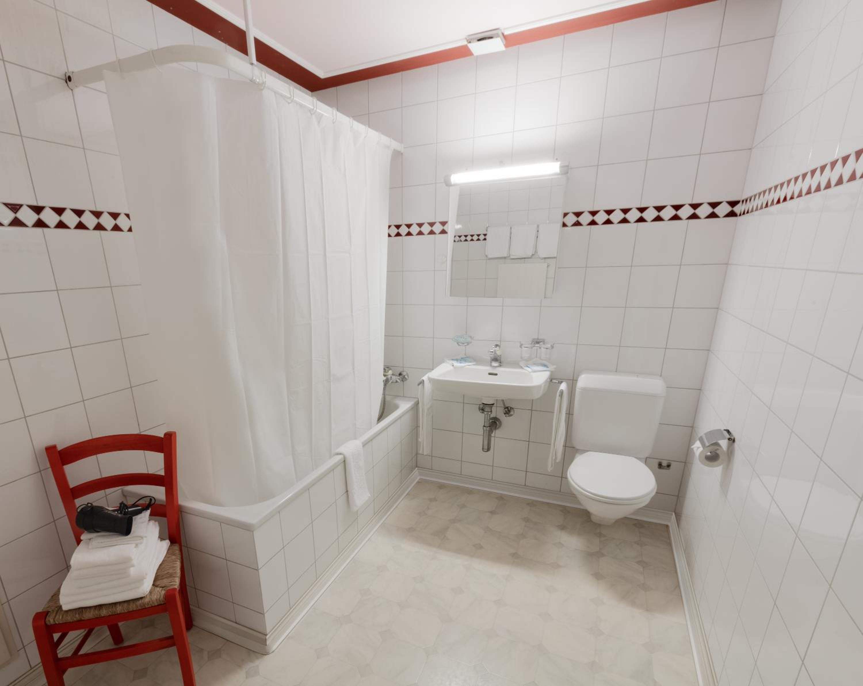 Two-Bedroom Apartment - Photo 6