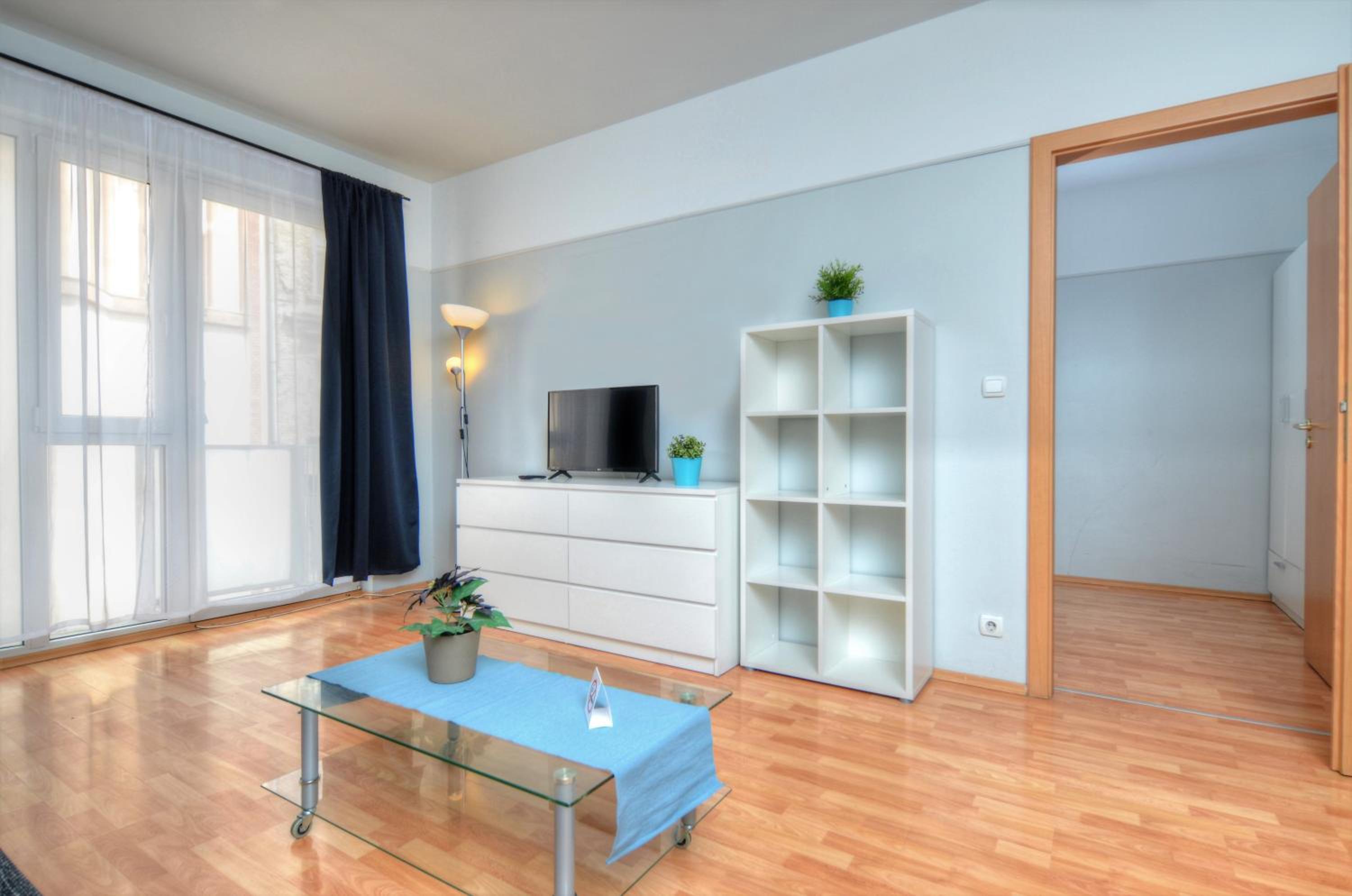 One-Bedroom Apartment - Photo 9