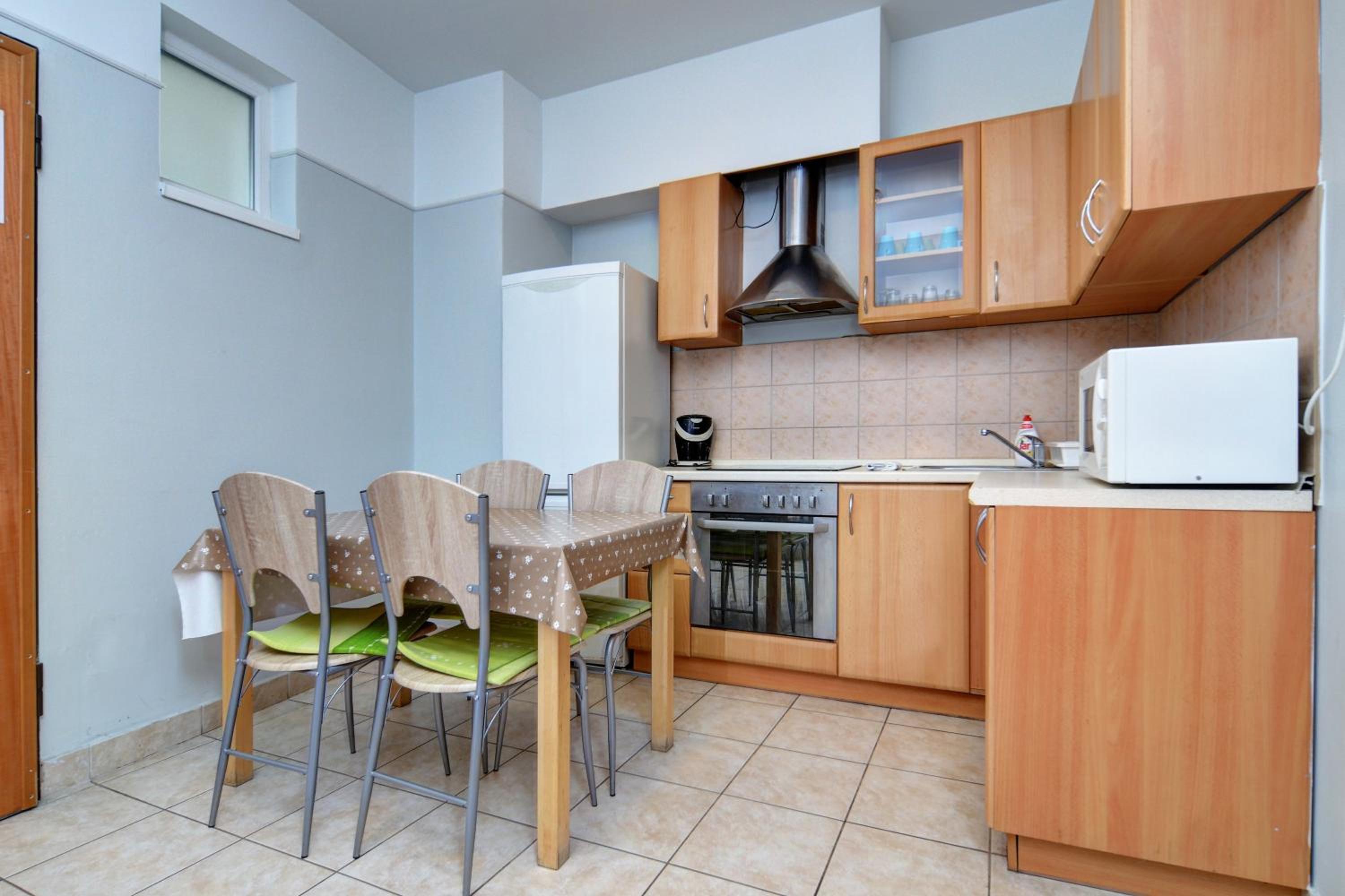 One-Bedroom Apartment - Photo 10