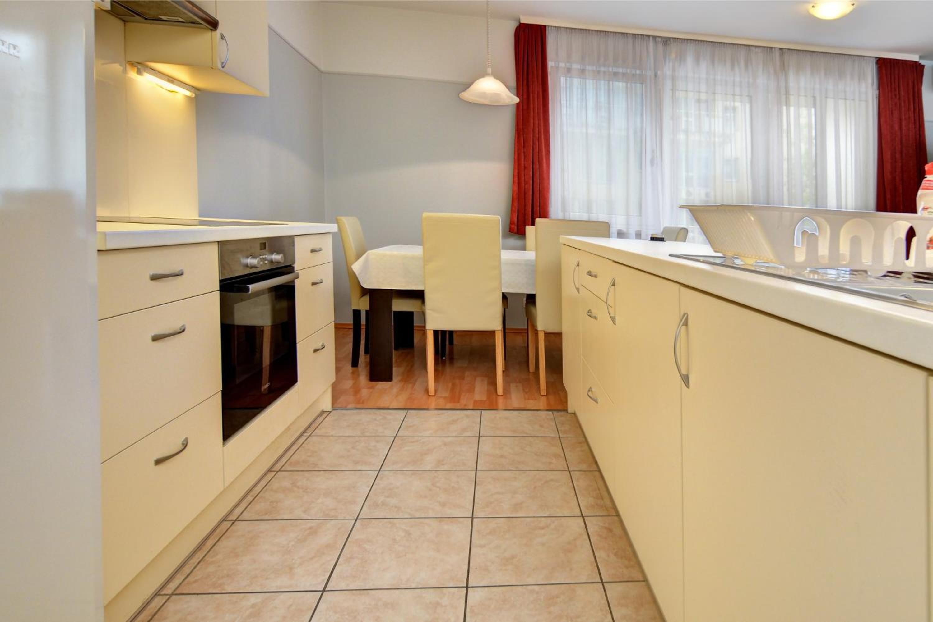 Two-Bedroom Apartment with Balcony - Photo 2