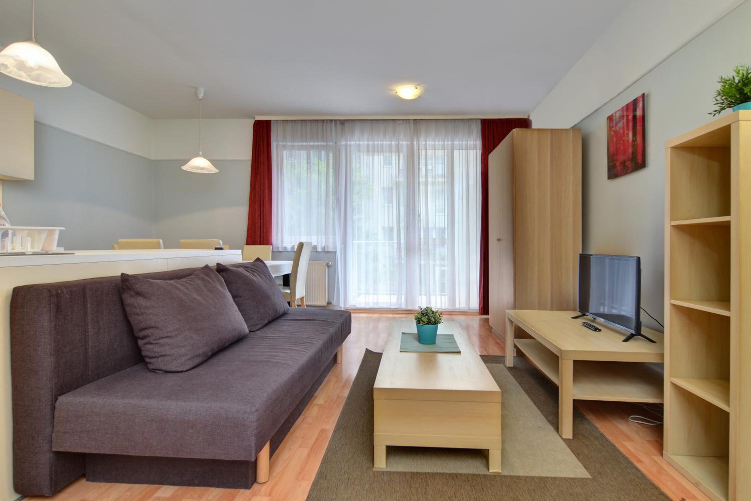 Two-Bedroom Apartment with Balcony - Photo 9