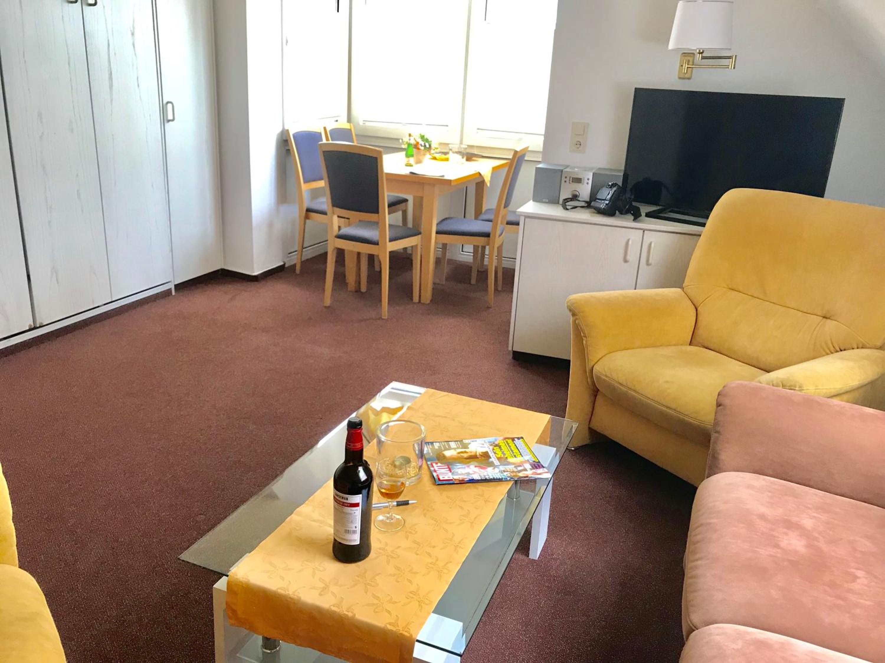 One-Bedroom Apartment photo 1